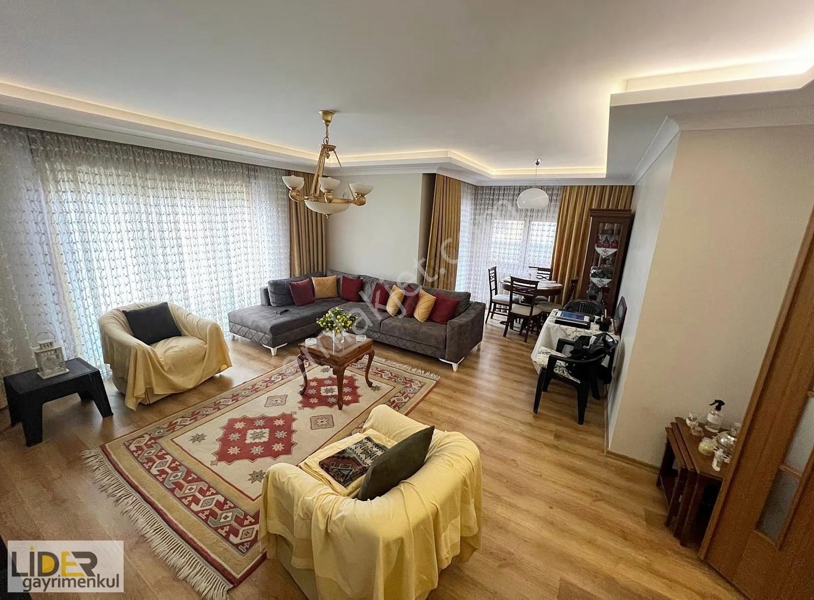 Lider'den Genç Binada Ön Cephe Balkonlu Ferah Min Yakın 3+1