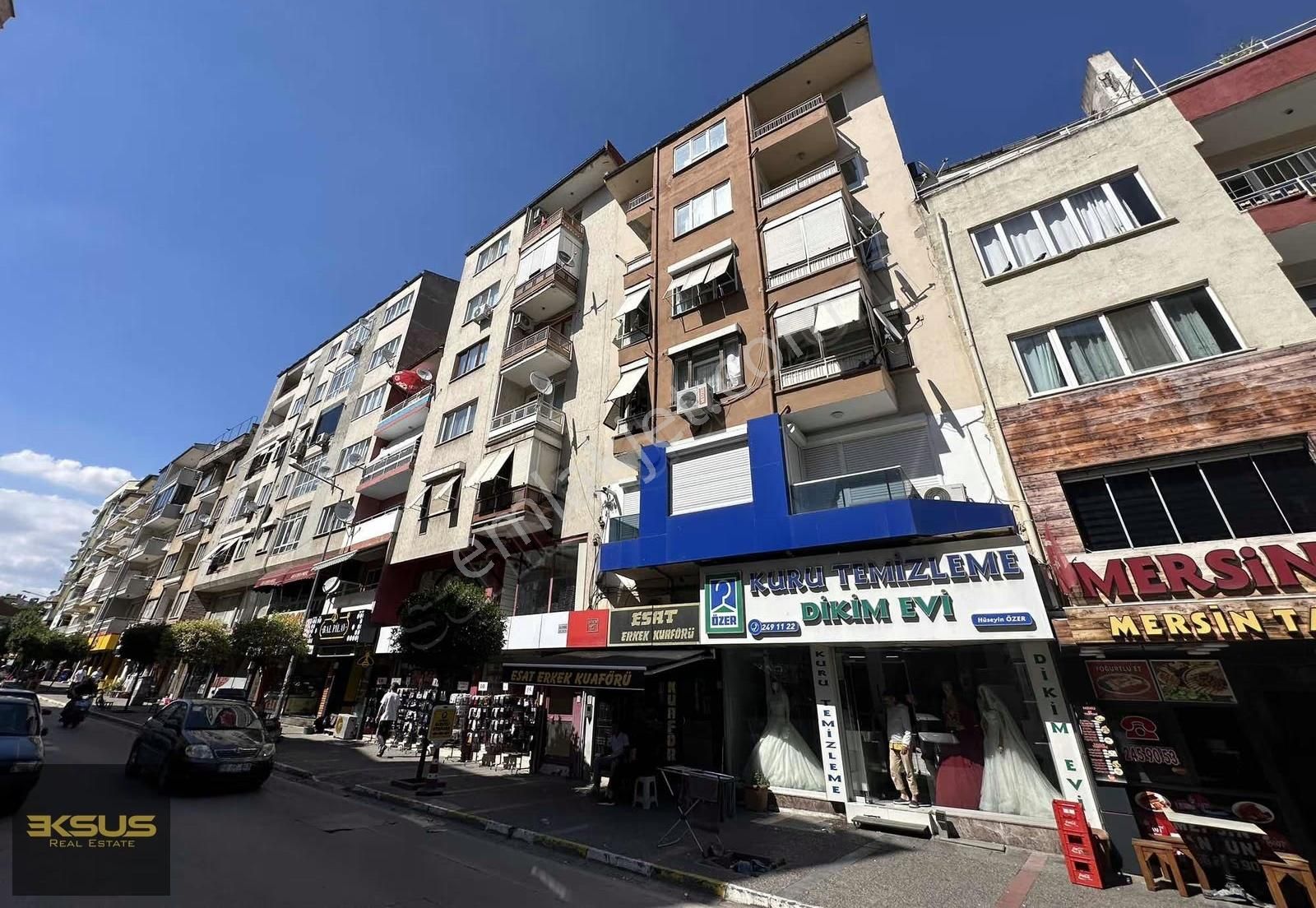 Balıkesir Çarşı Merkezde Kiralık Eşyalı 3+1 Daire