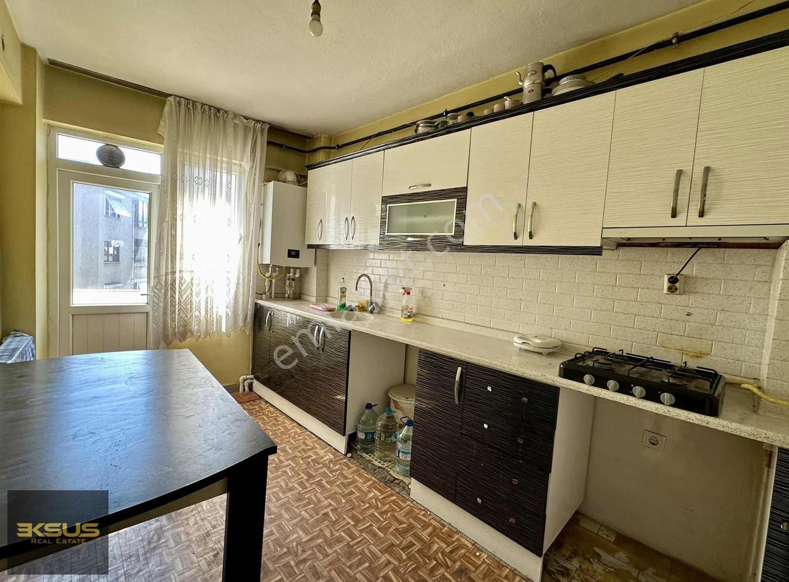 Balıkesir Çarşı Merkezde Kiralık Eşyalı 3+1 Daire - Görsel 8