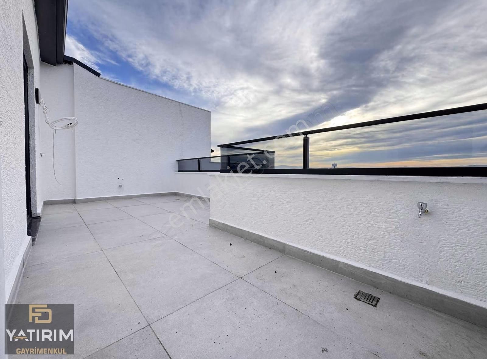 Darıca Merkezde Deniz Manzaralı 4+1 245 M2 K.otoparklı Dubleks - Görsel 10