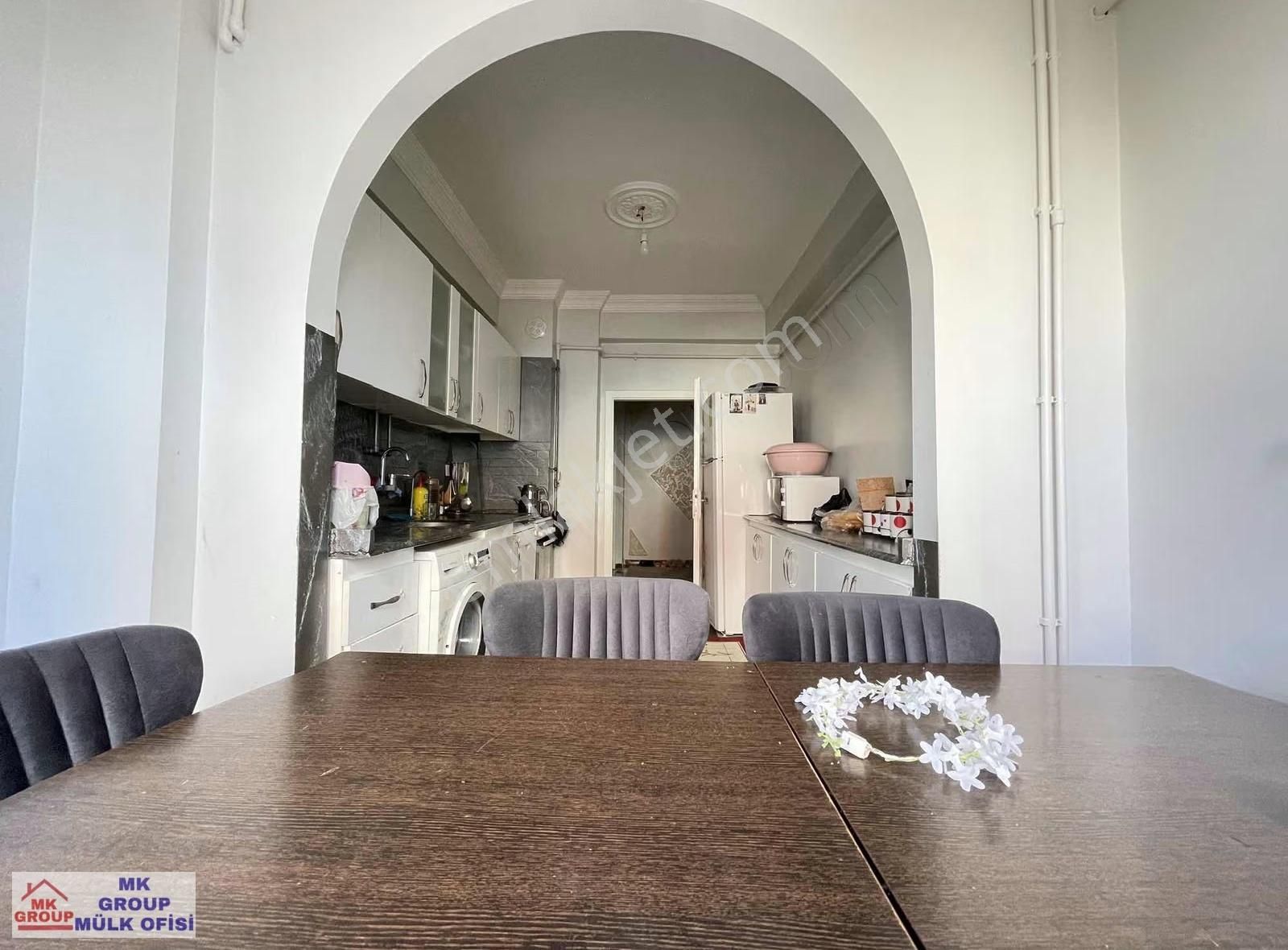 Papatya Caddesi Üzerinde Geniş Oturumlu Eşyalı Satılık 3+1 Daire - Görsel 10