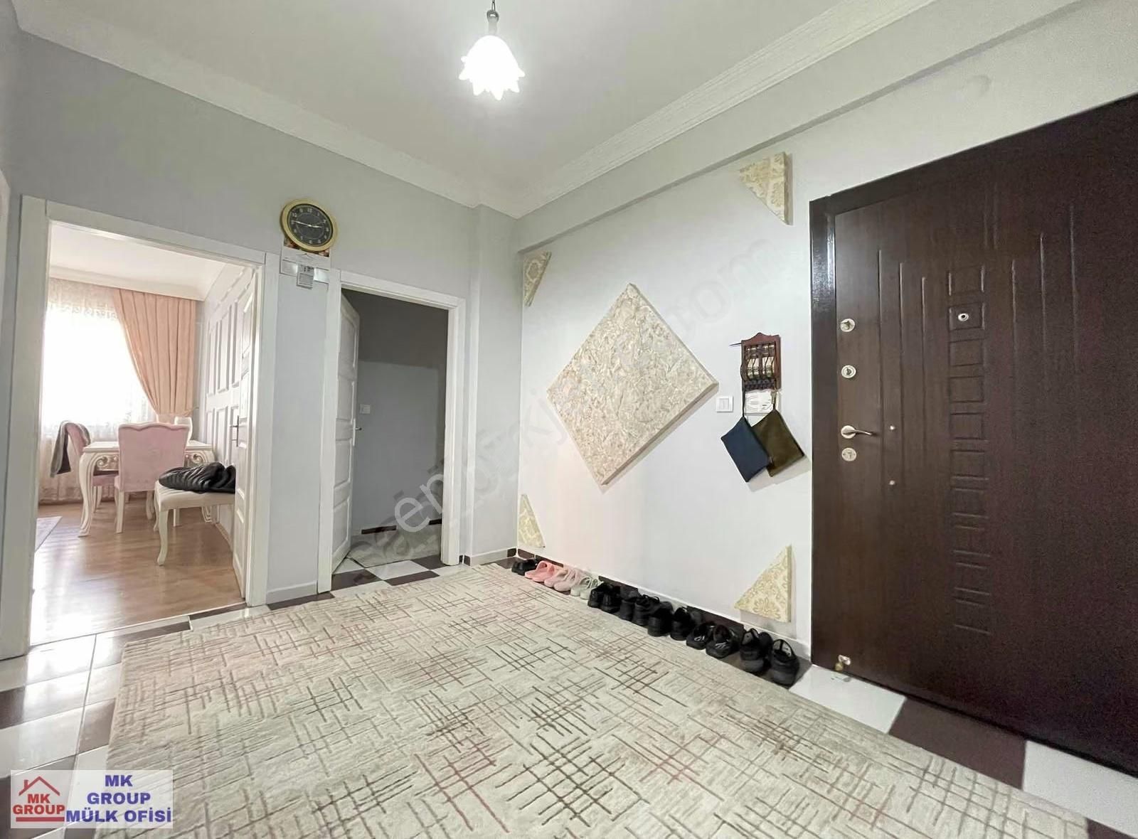 Papatya Caddesi Üzerinde Geniş Oturumlu Eşyalı Satılık 3+1 Daire - Görsel 22