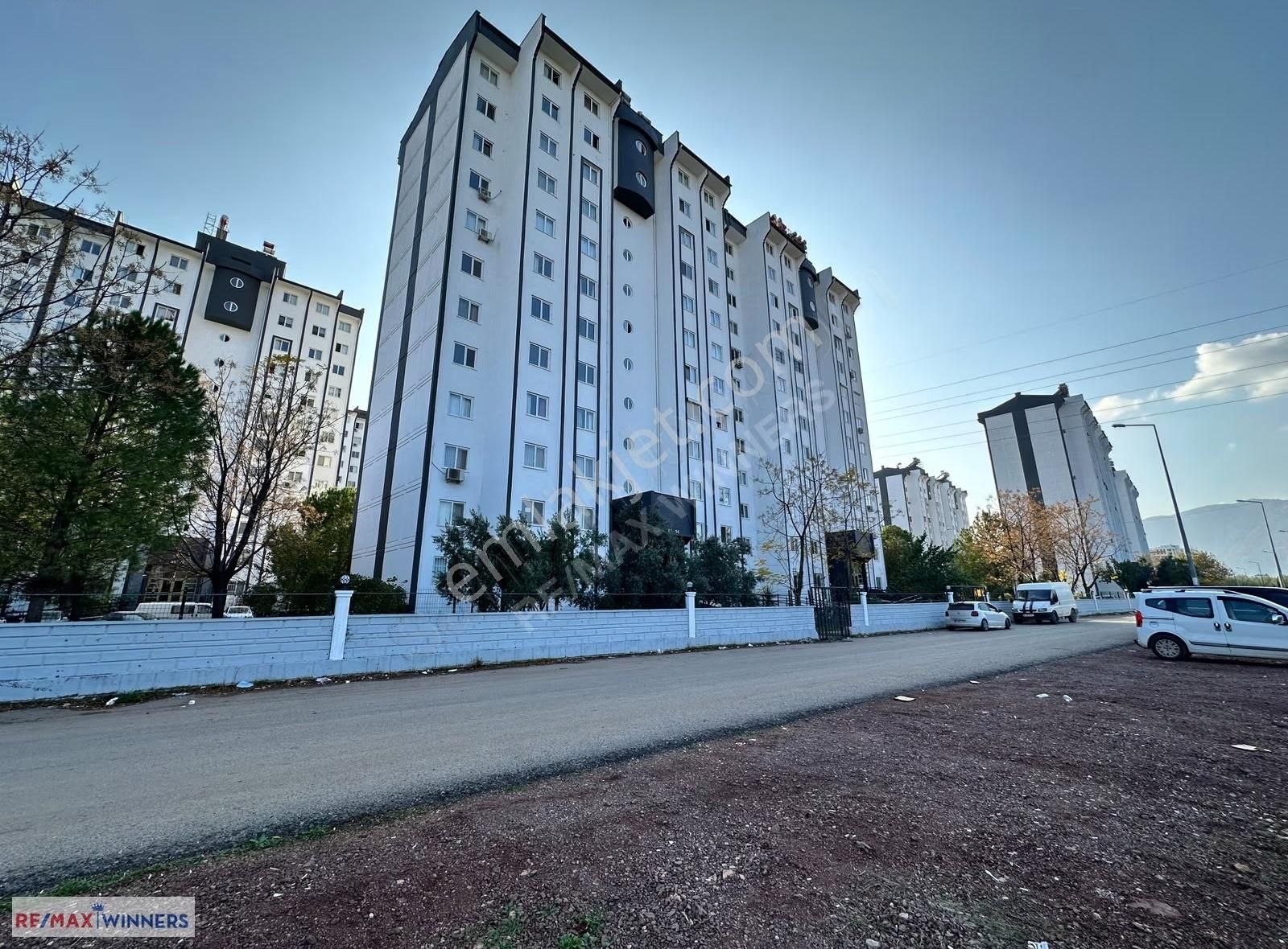 Döşemealtı Toki Konutlarında Orman Cephelı 3+1 Daire