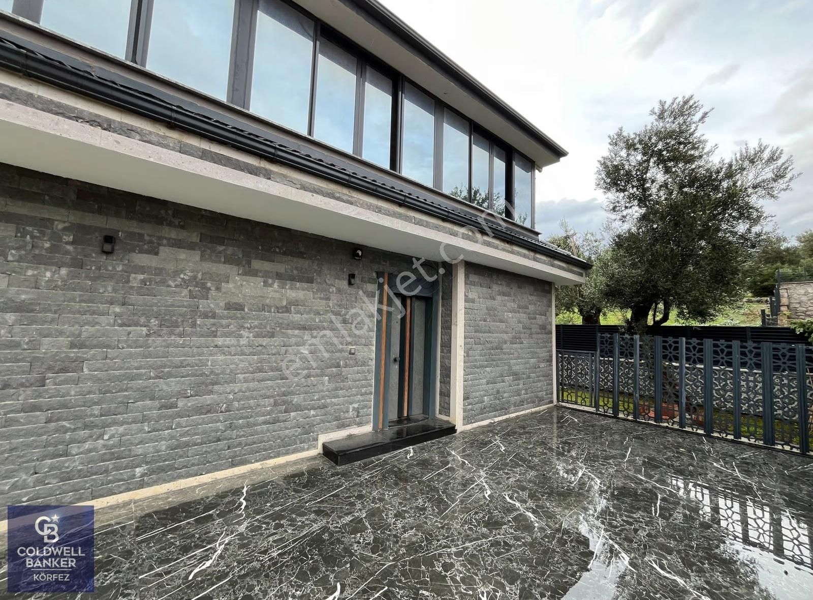Güre'de Tam Müstakil, Full Eşyalı Triplex Villa - Görsel 21