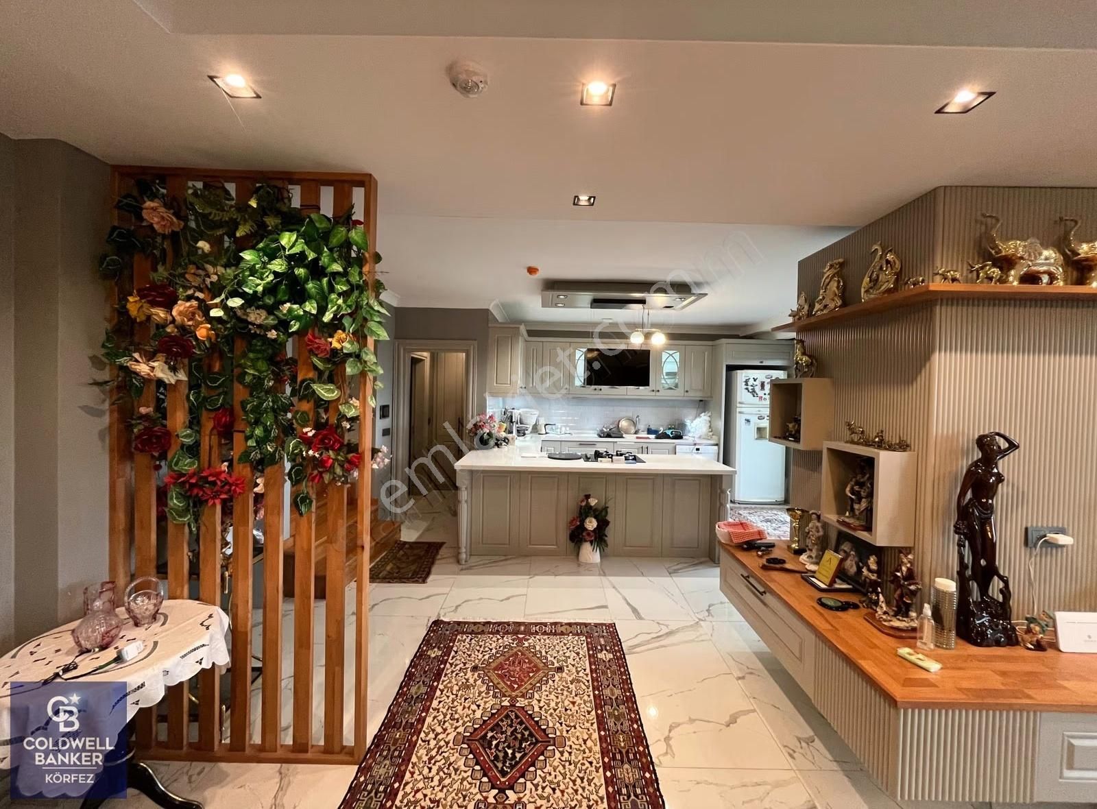 Güre'de Tam Müstakil, Full Eşyalı Triplex Villa - Görsel 15