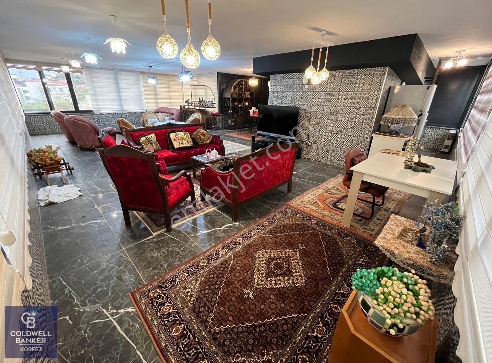 Güre'de Tam Müstakil, Full Eşyalı Triplex Villa - Görsel 19