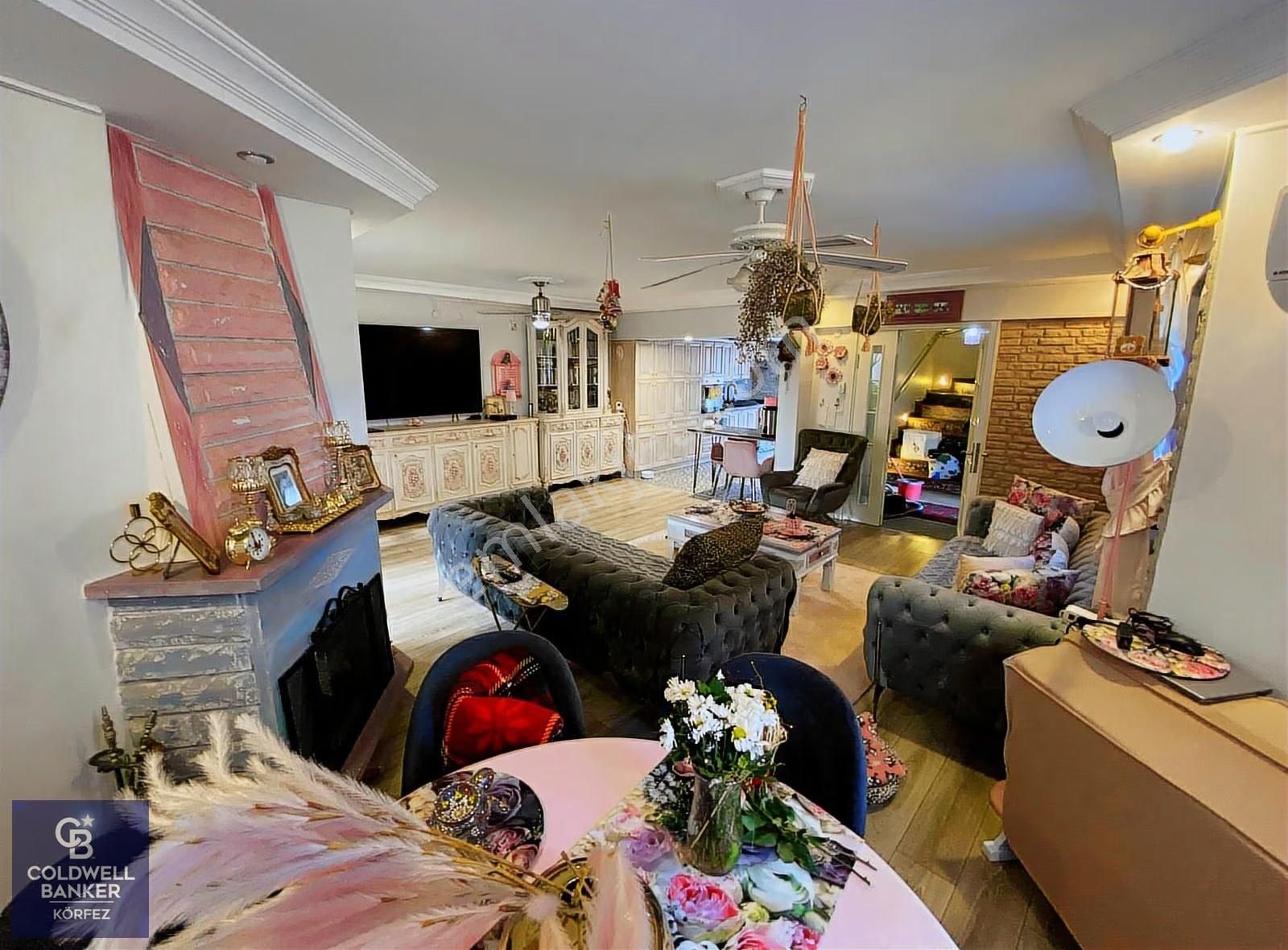 Havacılar Mevkiinde Havuzlu Sitede 5+1 Triplex Villa - Görsel 32