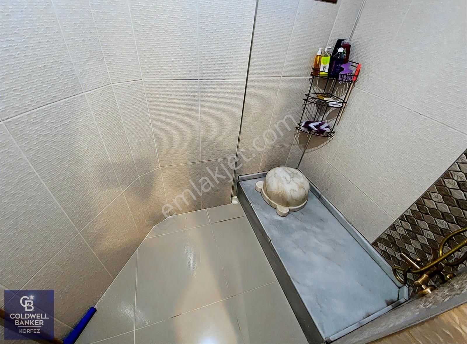 Havacılar Mevkiinde Havuzlu Sitede 5+1 Triplex Villa - Görsel 9