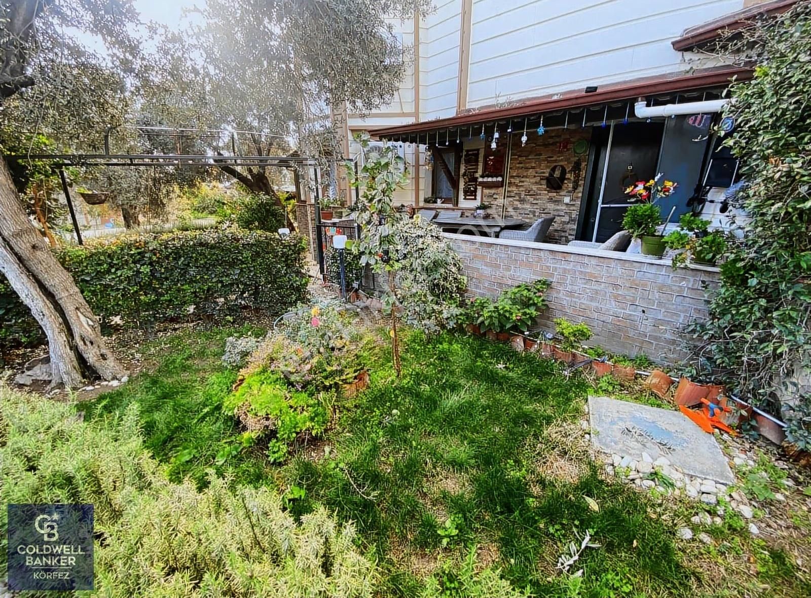 Havacılar Mevkiinde Havuzlu Sitede 5+1 Triplex Villa - Görsel 15