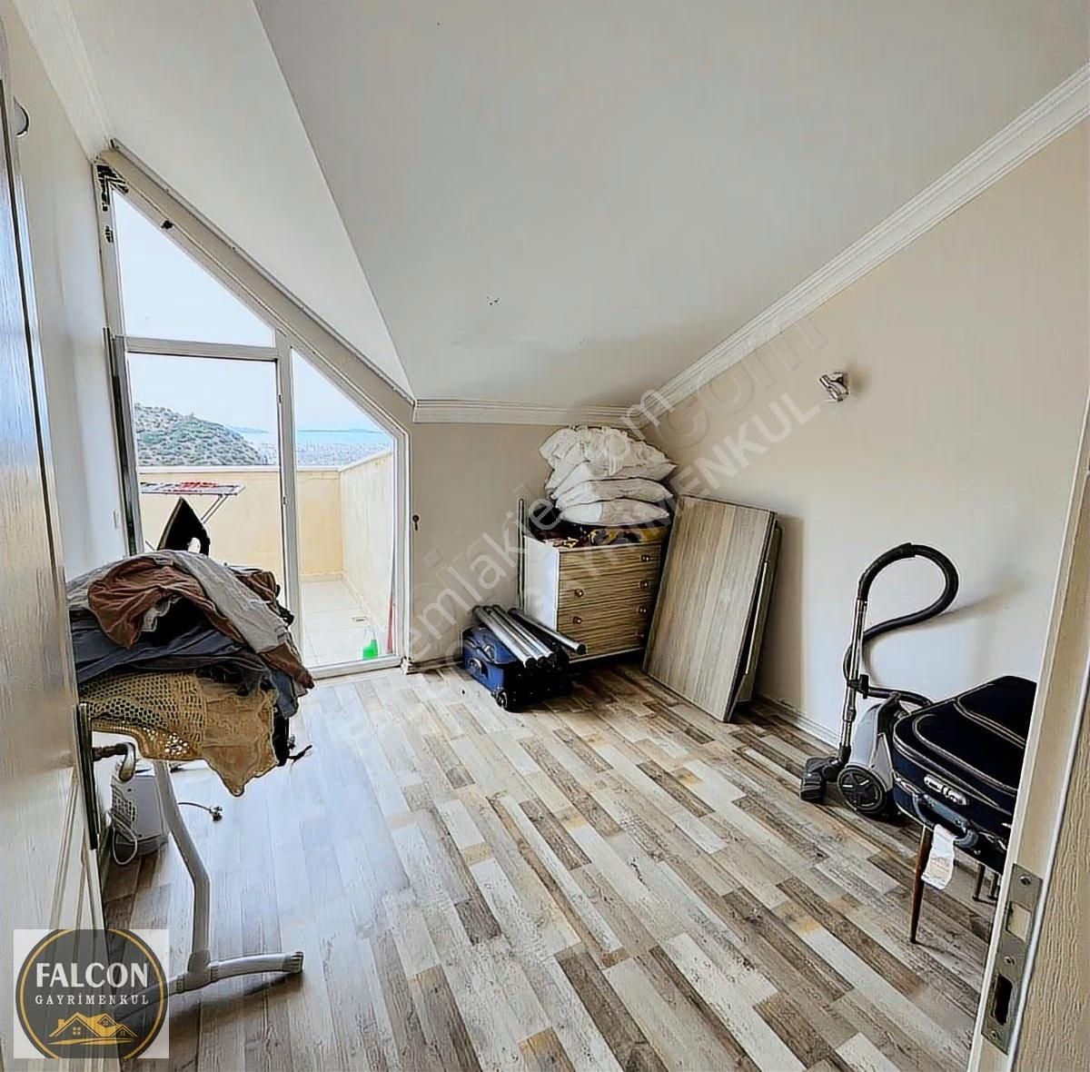 Falcon Dan Patlangic Da Manzaralı 3+1 Daire - Görsel 2