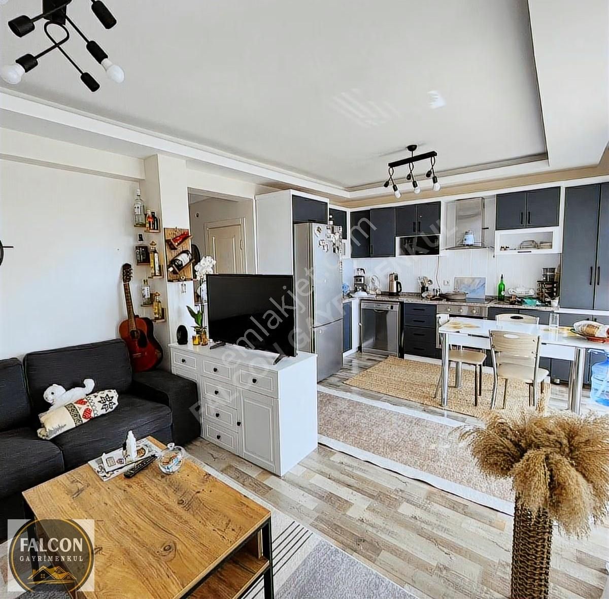 Falcon Dan Patlangic Da Manzaralı 3+1 Daire