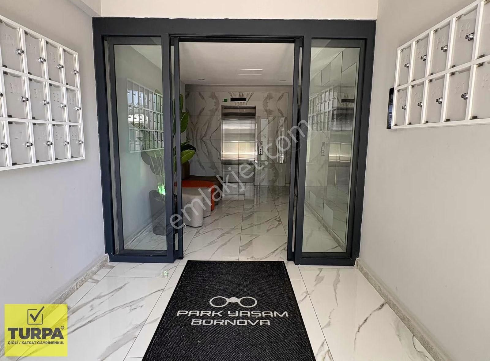 Bornova Parkyaşam Sitesinde Özel Konumlu 1+1 Kiralık Daire - Görsel 7