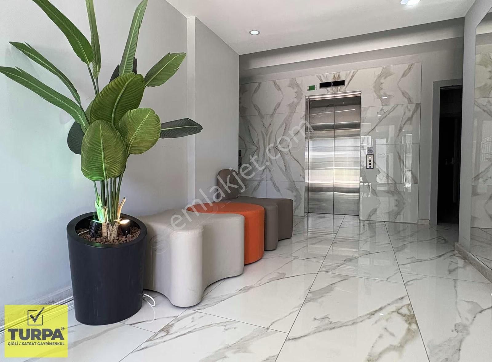 Bornova Parkyaşam Sitesinde Özel Konumlu 1+1 Kiralık Daire - Görsel 9