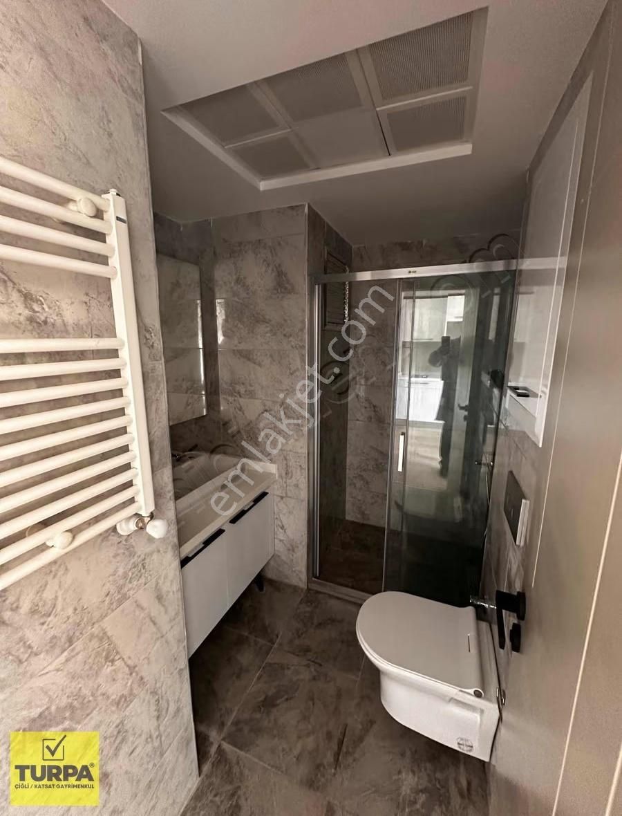 Bornova Parkyaşam Sitesinde Özel Konumlu 1+1 Kiralık Daire - Görsel 25