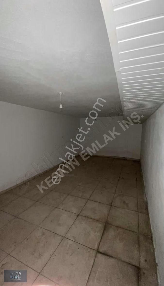 Erenköy Mahallesinde İşlek Yol Üstünde Kiralık Bodrumlu Dükkan - Görsel 3