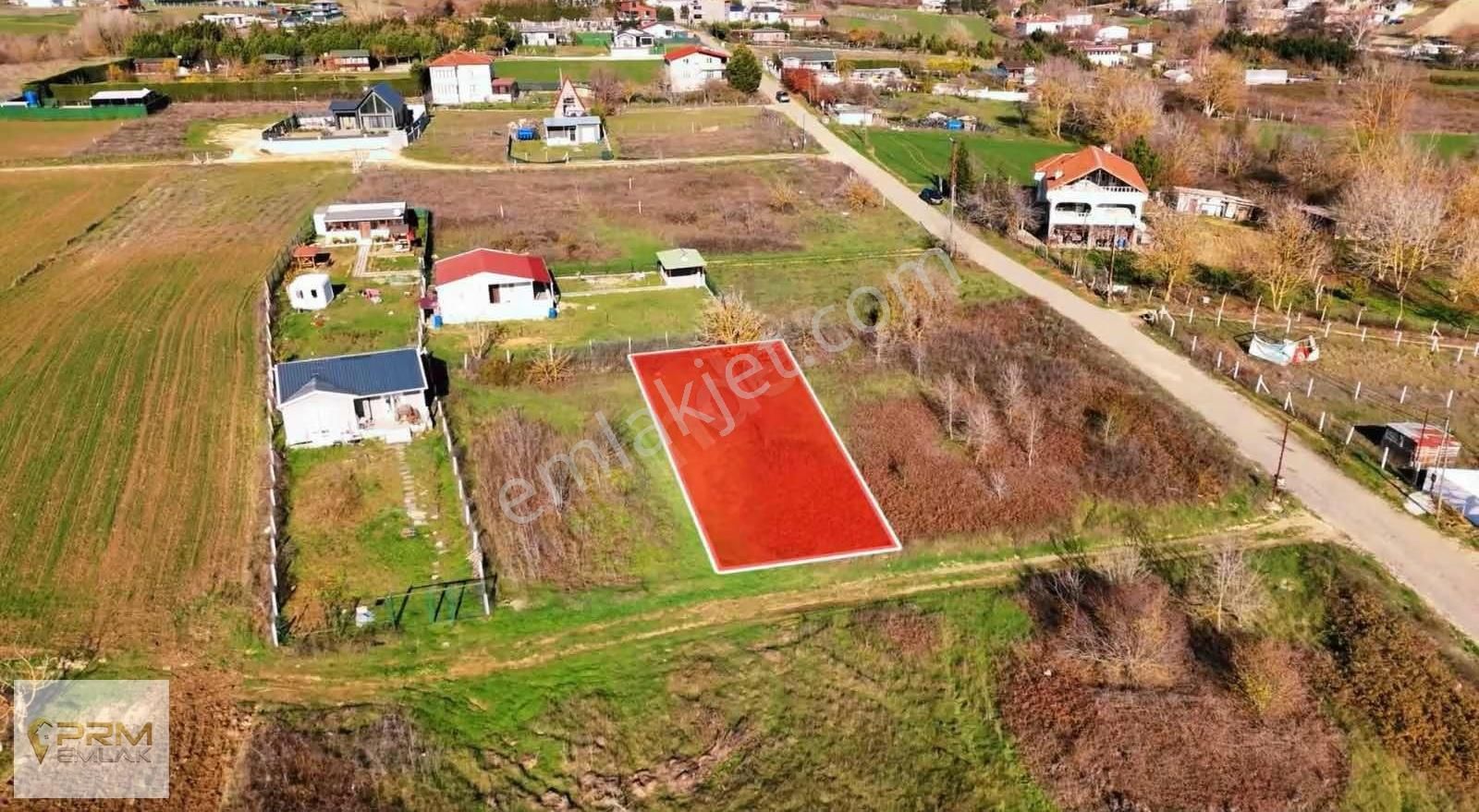 Çatalca İhsaniyede 390 M² Köye Yürüme Mesafesinde