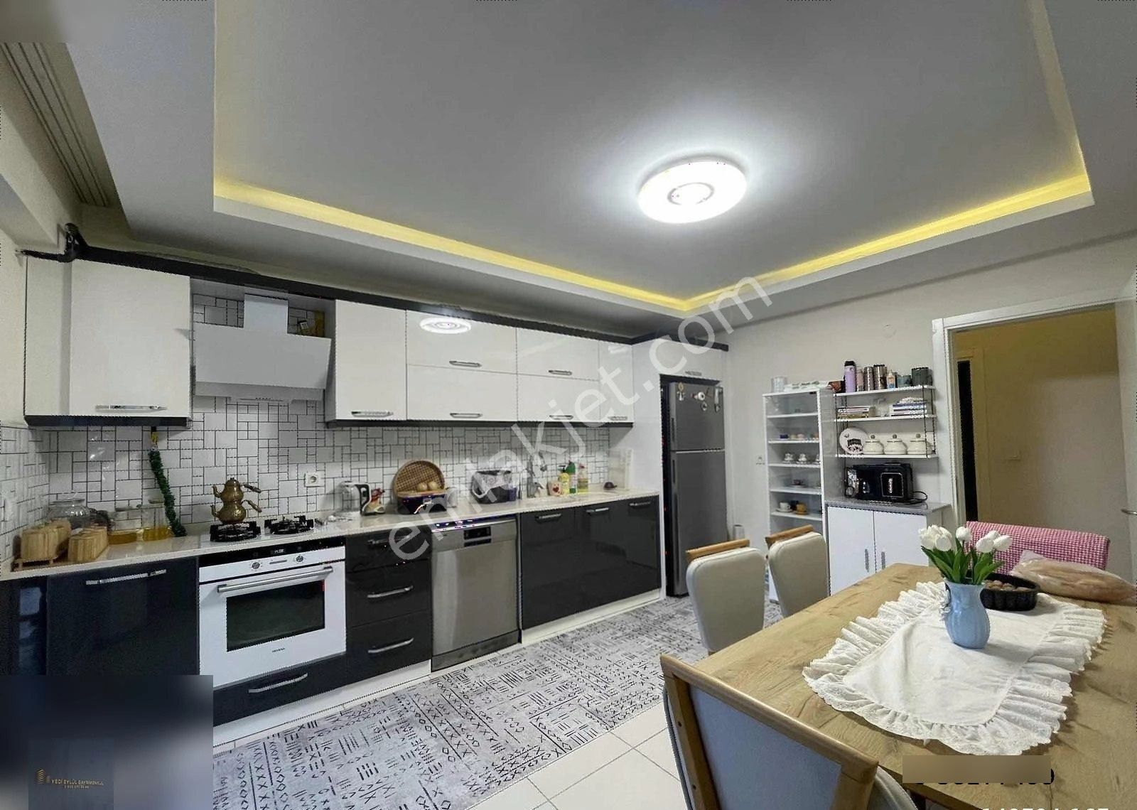 Havuzlu Sitede 3+1 165 M2 Ultra Lüks Satılık - Görsel 13