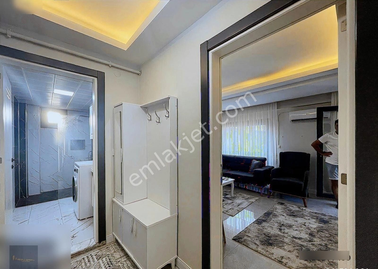 Eşyalı,25bin Tl Kiracılı Ultra Lüks 1+1 Acil Satılık Yatırımlık