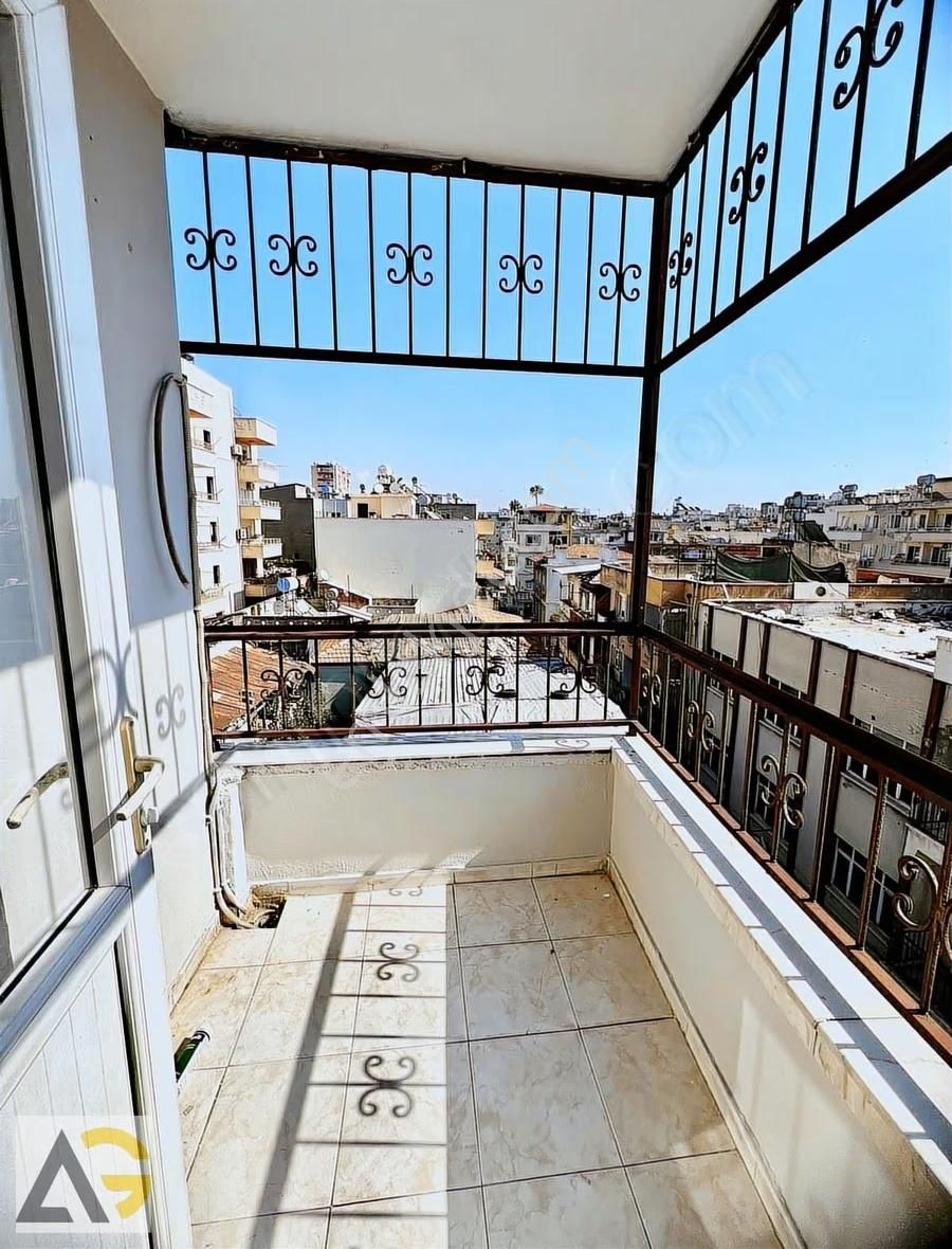 Auradan Mersin Akdeniz Çankaya Mahallesinde Kiralık 3+1 Daire - Görsel 3