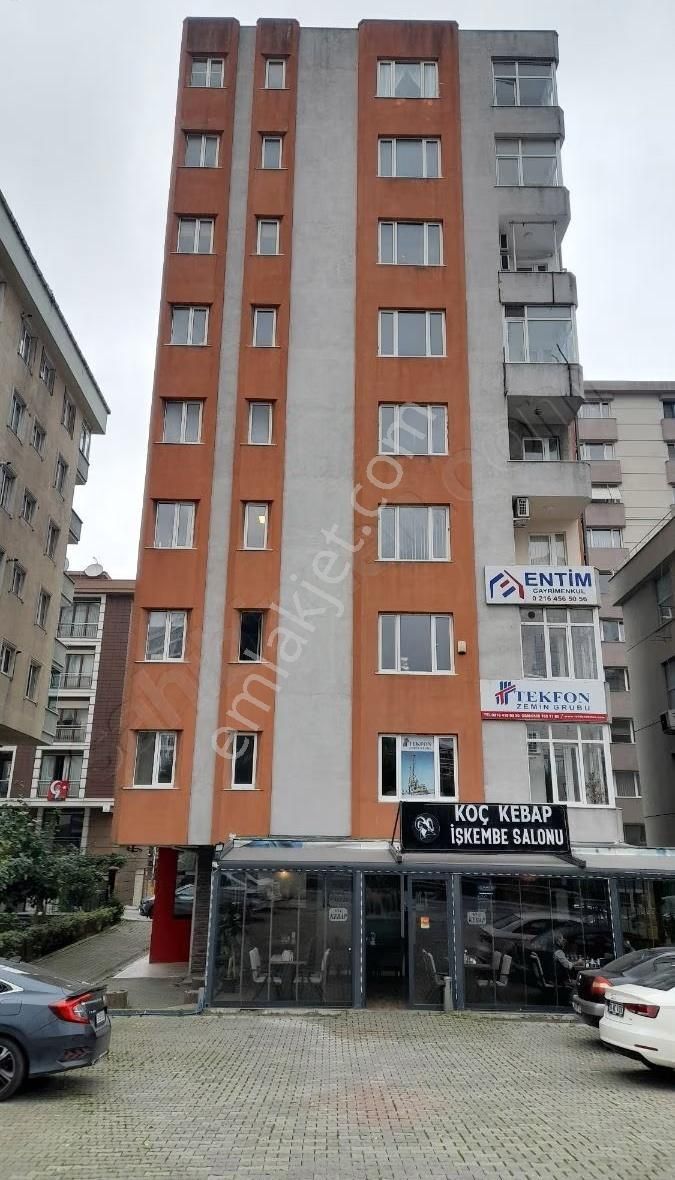 Ataşehir T.özal Bulvarında 0-2 Otobanına Cepheli 140 M2 Ofis