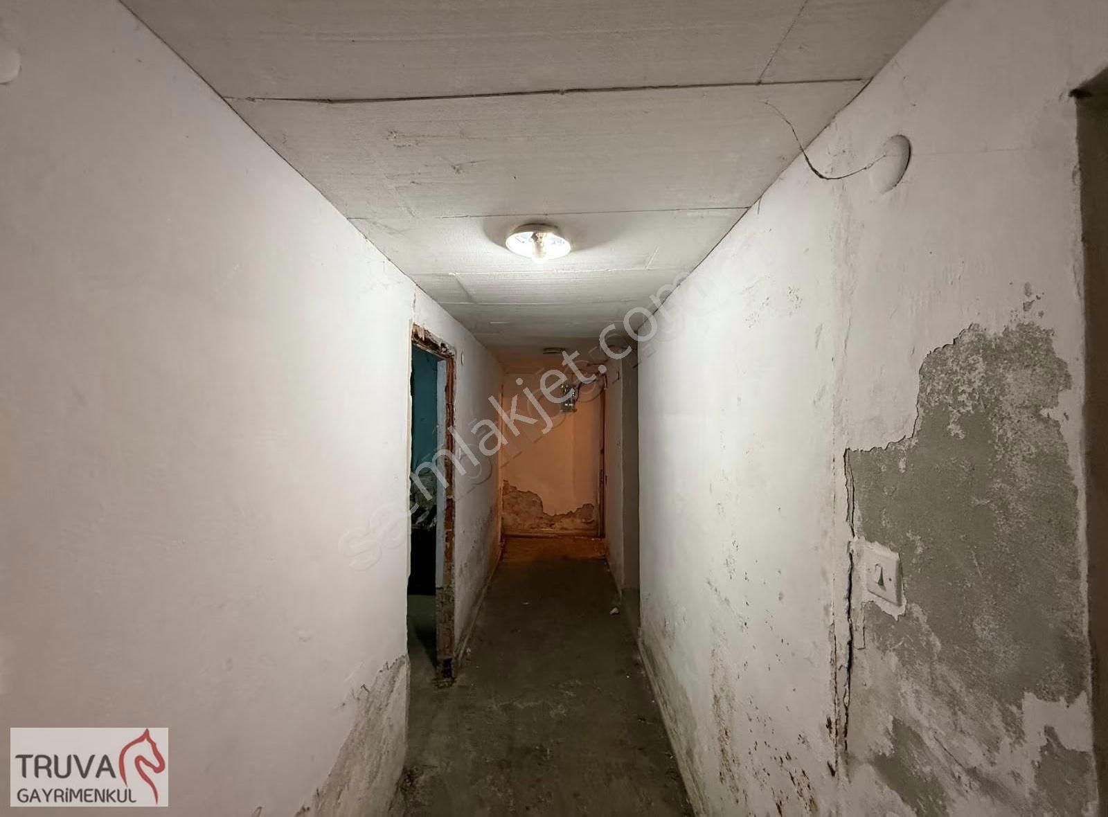 Truva Gayrimenkul Den 90m2 Kapalı 300 M2 Açık Alan Cadde Üstü - Görsel 7