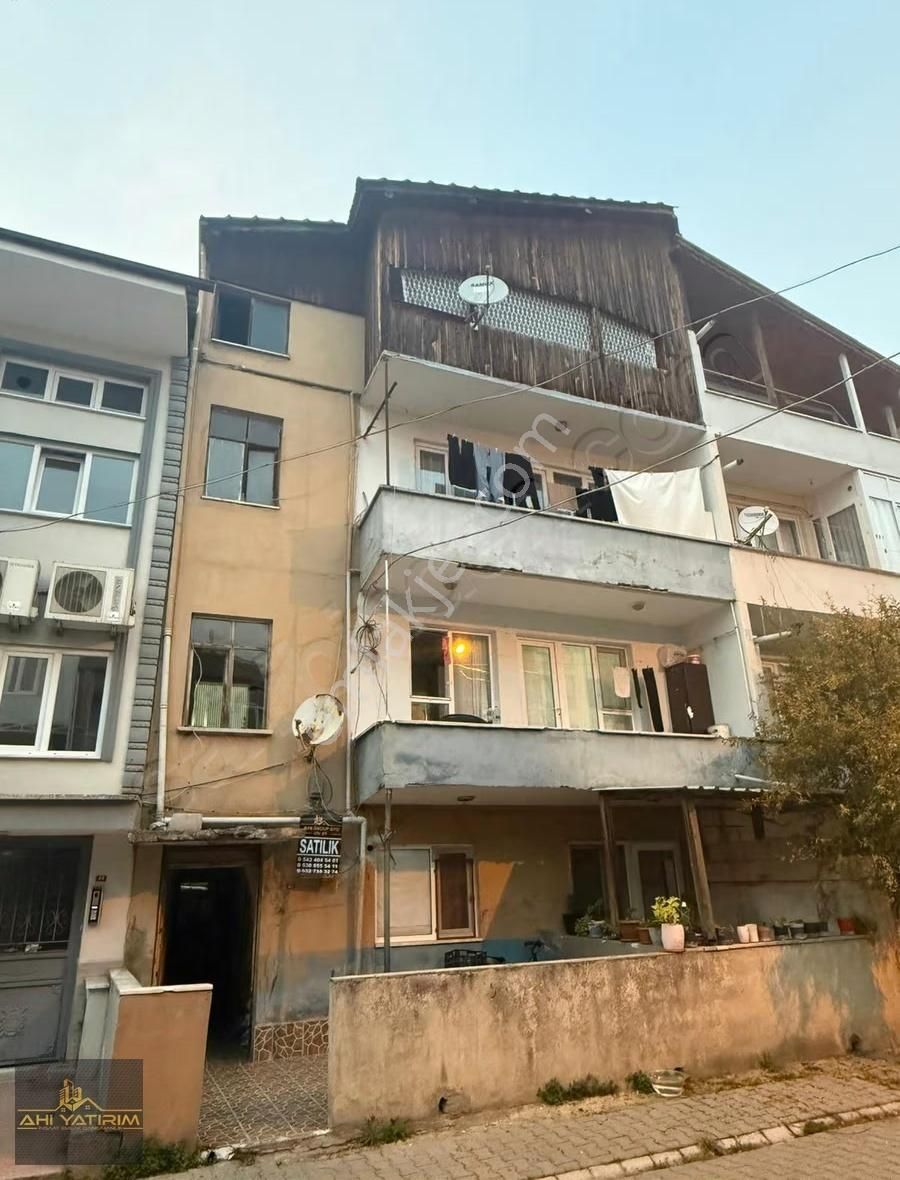 Ahi Gayrimenkul'den Tabakhane Mahallesinde 4 Katlı Komple Bina