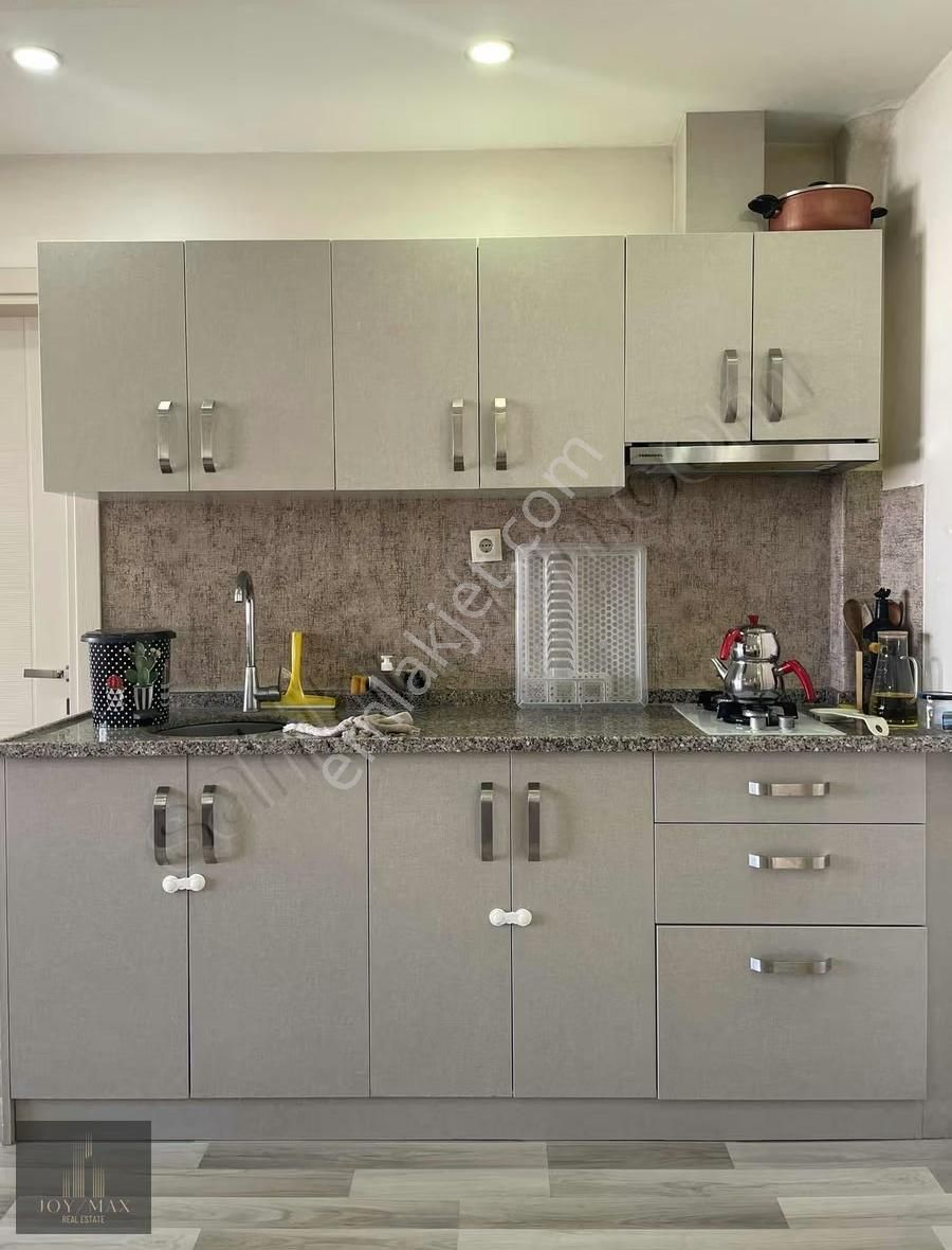 Bağbaşı Mah.'de Satılık Eşyalı Arakat Büyük Daire Fırsatı