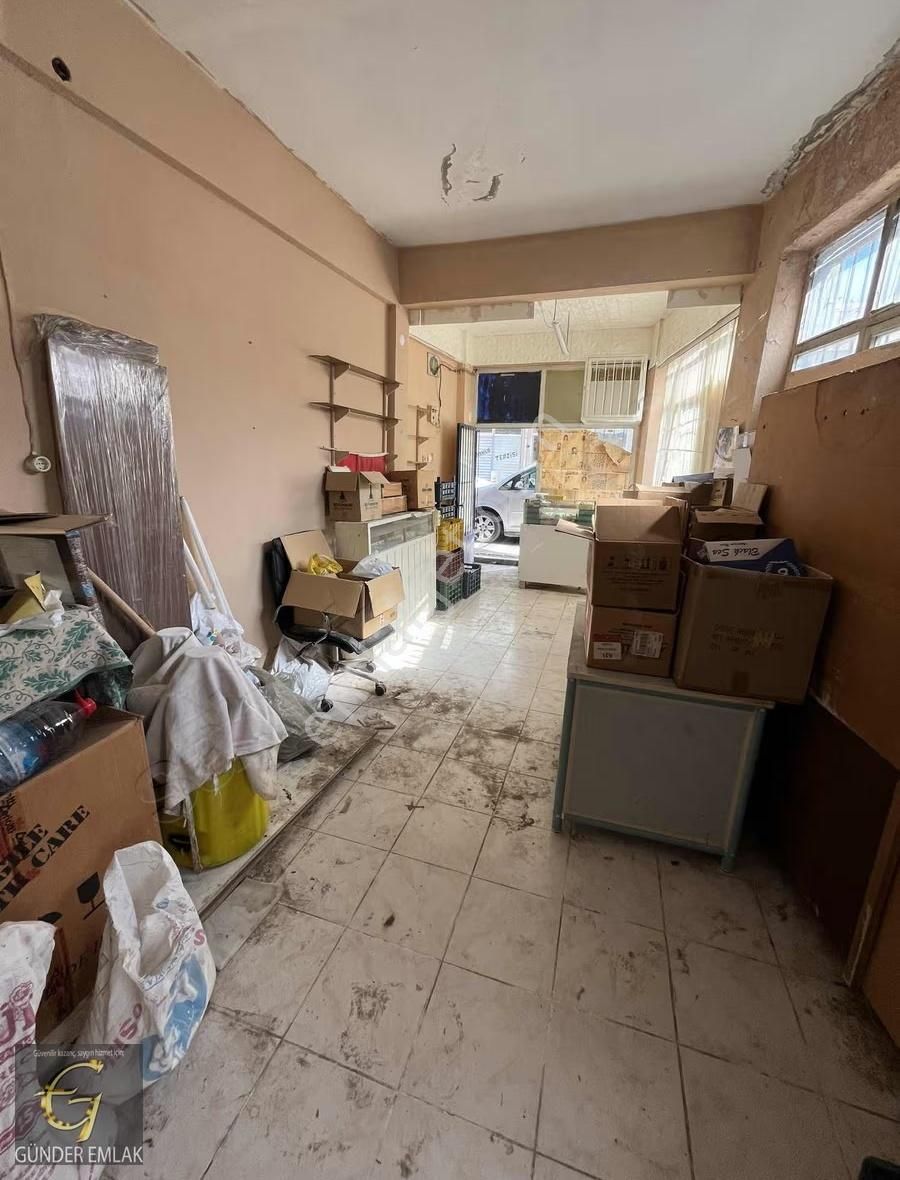 Aliağa Merkezde İstiklal Caddesinde Satılık Dükkan - Görsel 15