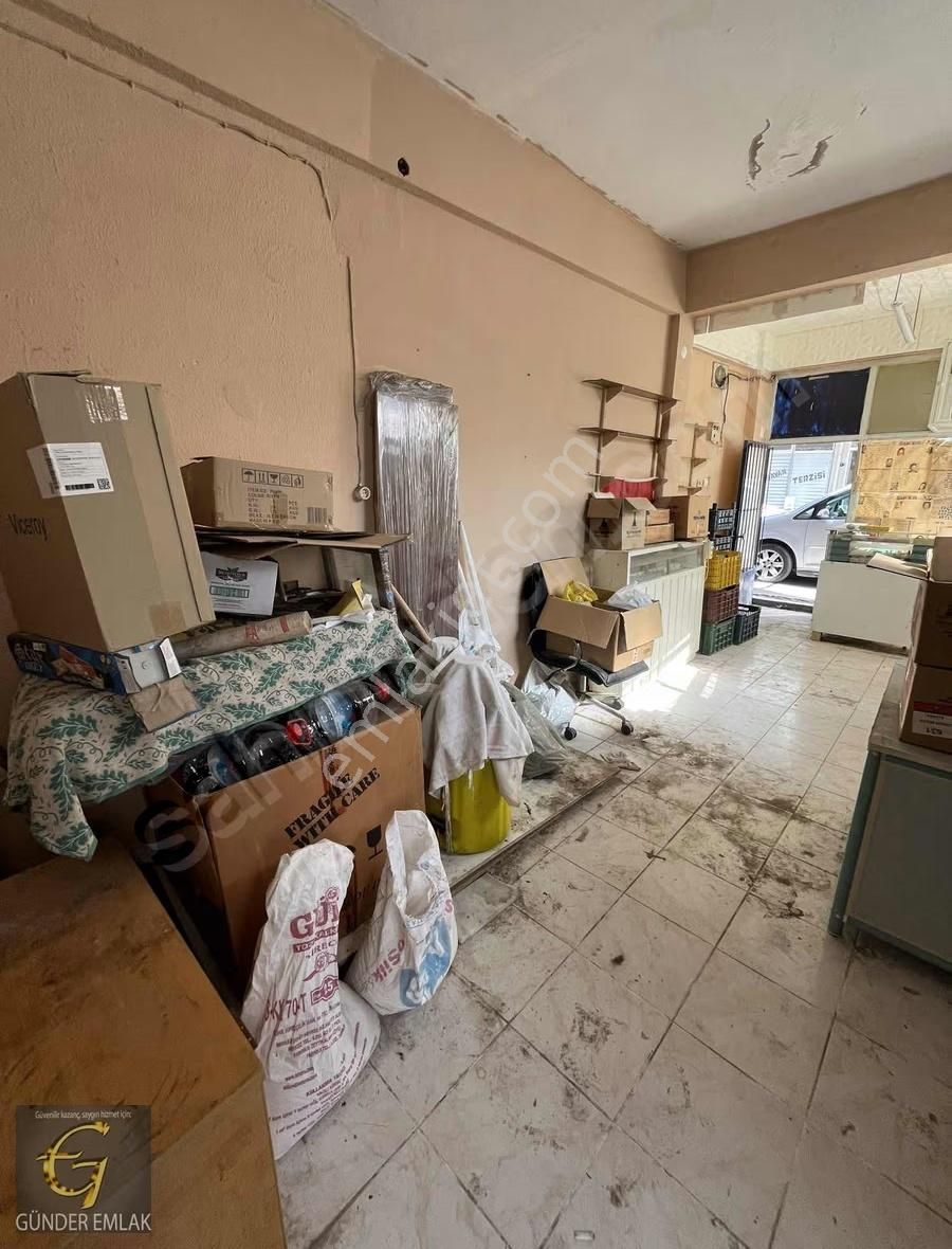 Aliağa Merkezde İstiklal Caddesinde Satılık Dükkan - Görsel 13