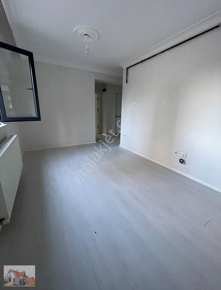 Tek Bloklu Site Yüksek Giriş Temiz 1+1 Kiralık Daire - Görsel 3
