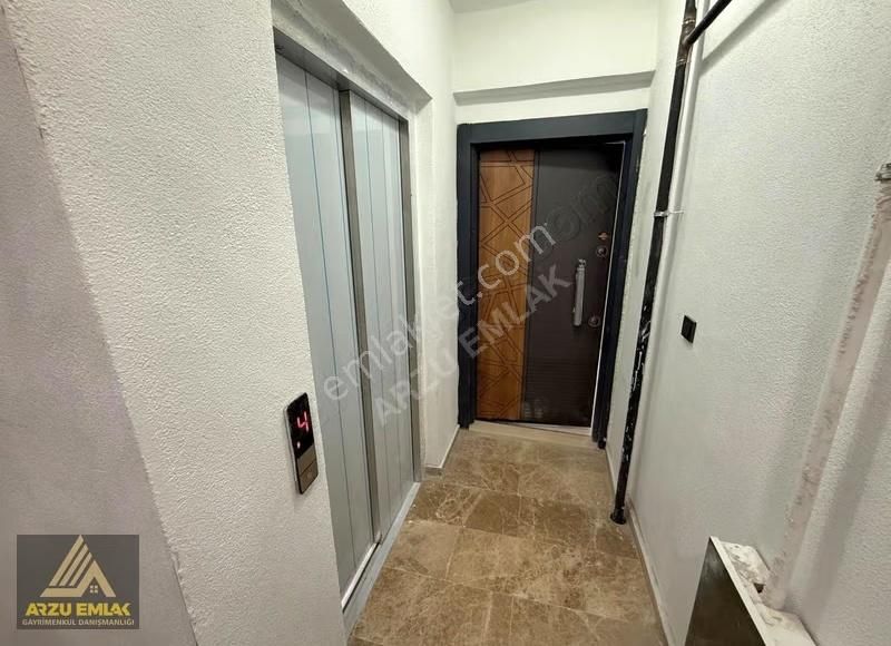 Arzu Emlaktan Yunusemre Mah.satılık2+1 Ebeveyn Banyolu Balkonlu - Görsel 15