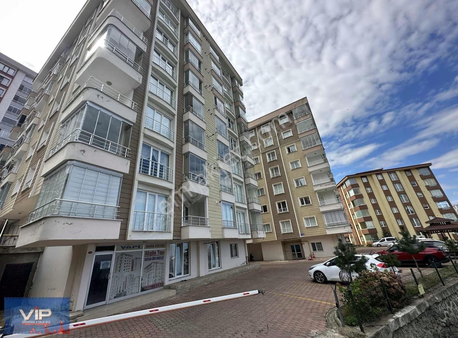 Üniversite Mah. Araç Takasına Uygun Satılık 1+1 Eşyalı Daire