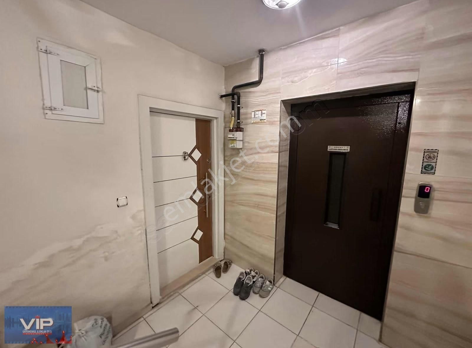 Üniversite Mah. Araç Takasına Uygun Satılık 1+1 Eşyalı Daire - Görsel 2