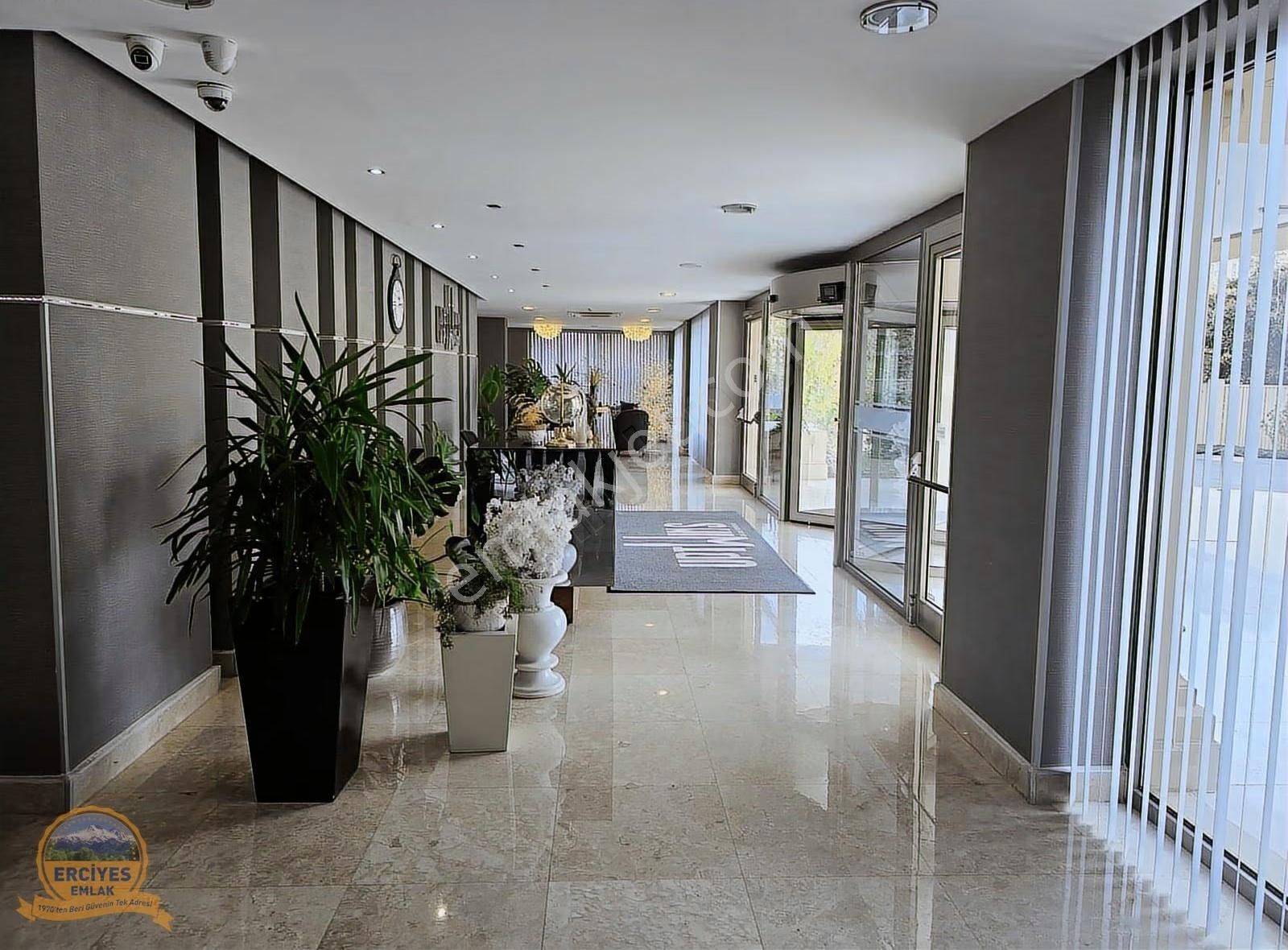 Erciyes'den Kartal Teknik Yapı Uptwins Residance 1+1 Kiralık - Görsel 20