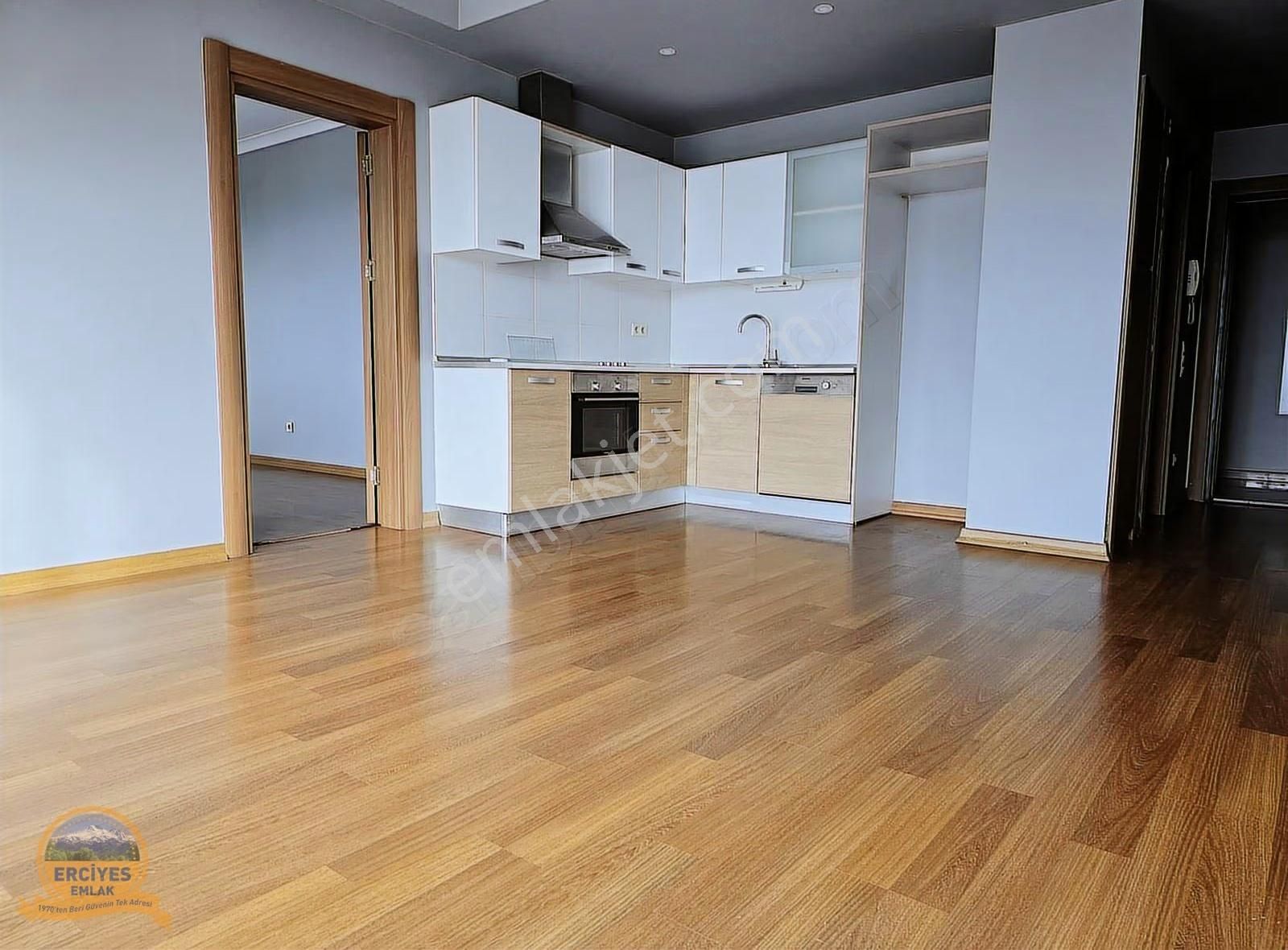 Erciyes'den Kartal Teknik Yapı Uptwins Residance 1+1 Kiralık - Görsel 24