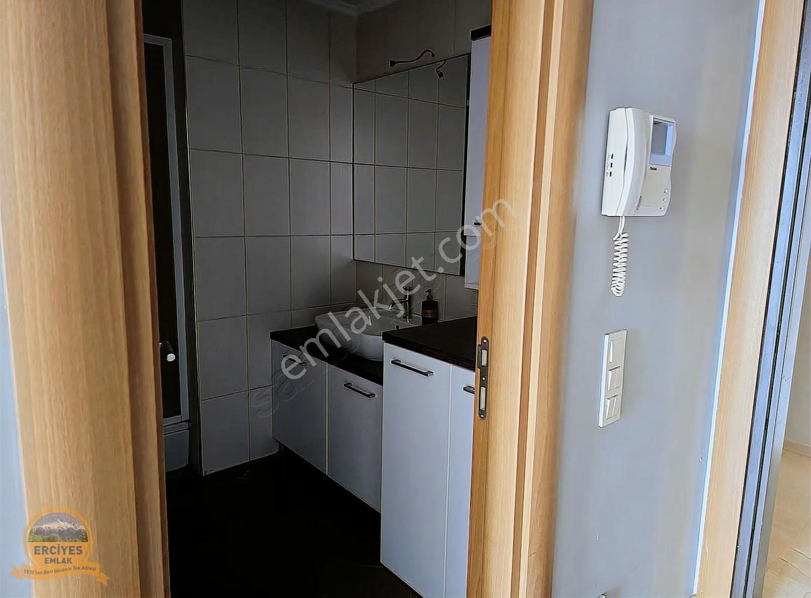 Erciyes'den Kartal Teknik Yapı Uptwins Residance 1+1 Kiralık - Görsel 23