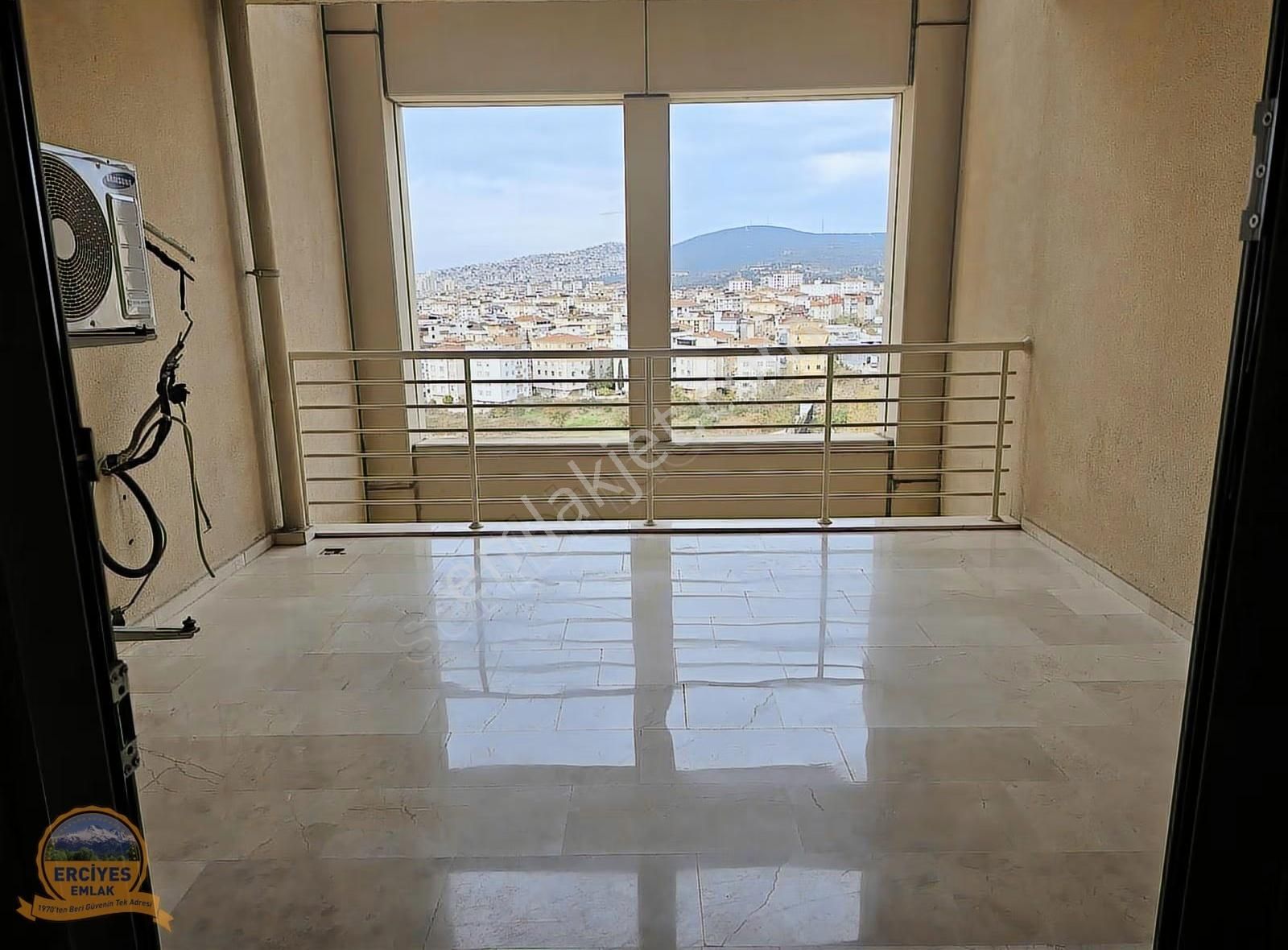 Erciyes'den Kartal Teknik Yapı Uptwins Residance 1+1 Kiralık - Görsel 32