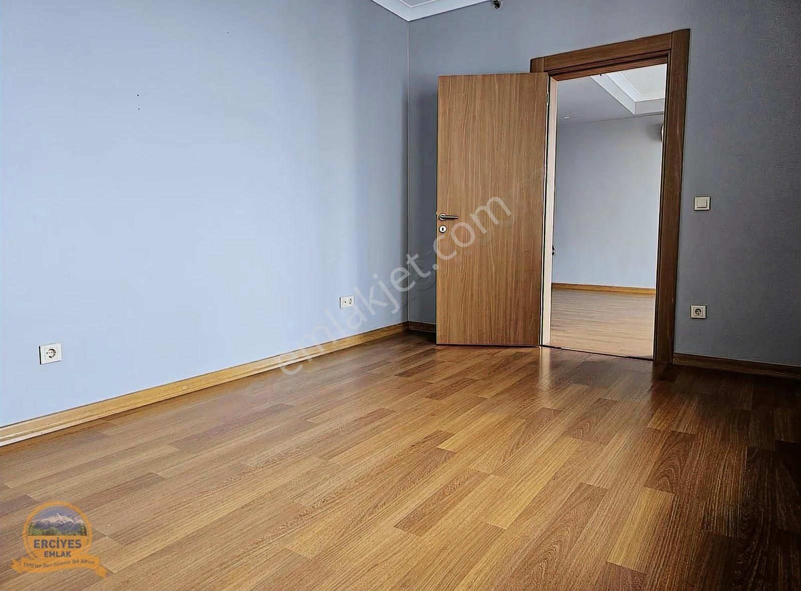 Erciyes'den Kartal Teknik Yapı Uptwins Residance 1+1 Kiralık - Görsel 31