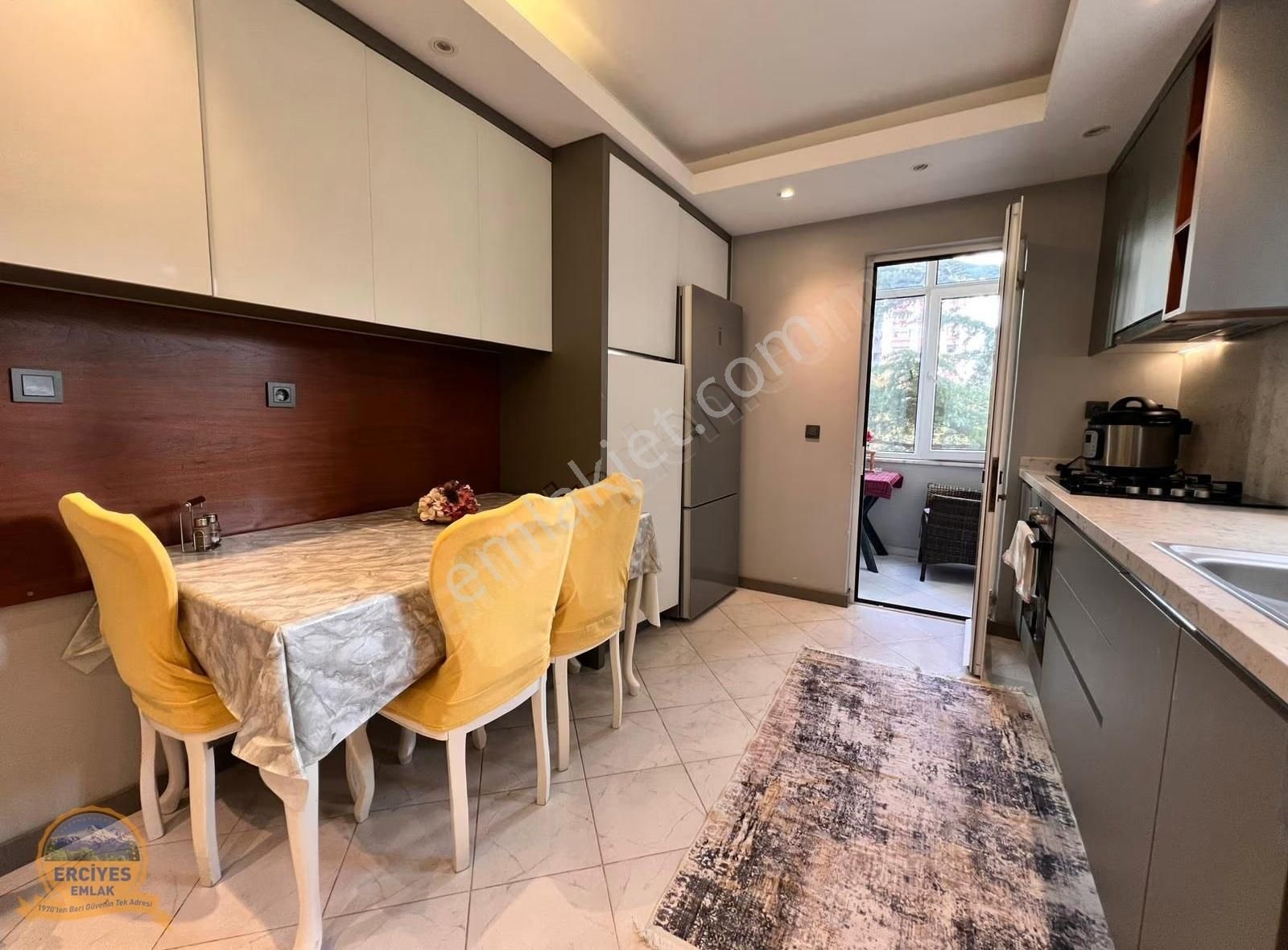 Erciyes'den Erenköy'de Katta Tek 4+1 Balkonlu, Ebeveynli 200 M² - Görsel 33