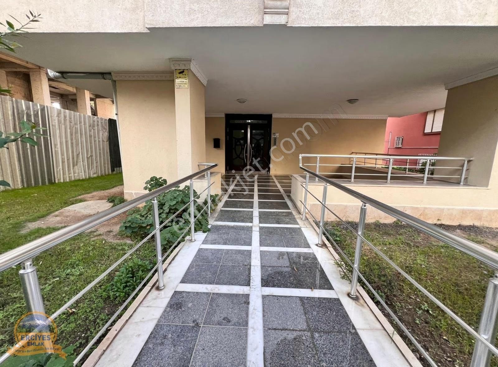 Erciyes'den Erenköy'de Katta Tek 4+1 Balkonlu, Ebeveynli 200 M² - Görsel 25