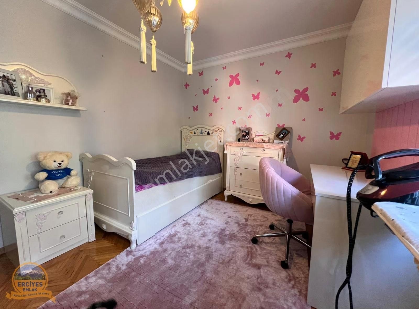 Erciyes'den Erenköy'de Katta Tek 4+1 Balkonlu, Ebeveynli 200 M² - Görsel 8