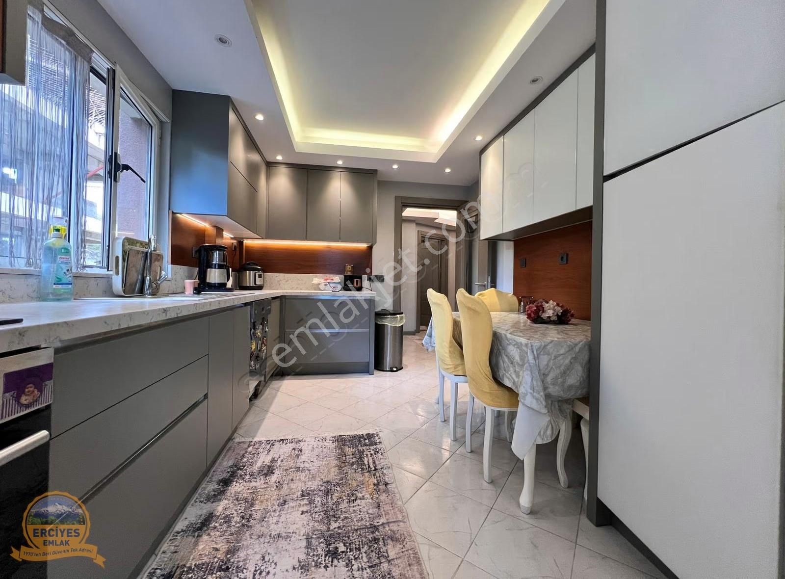 Erciyes'den Erenköy'de Katta Tek 4+1 Balkonlu, Ebeveynli 200 M² - Görsel 17