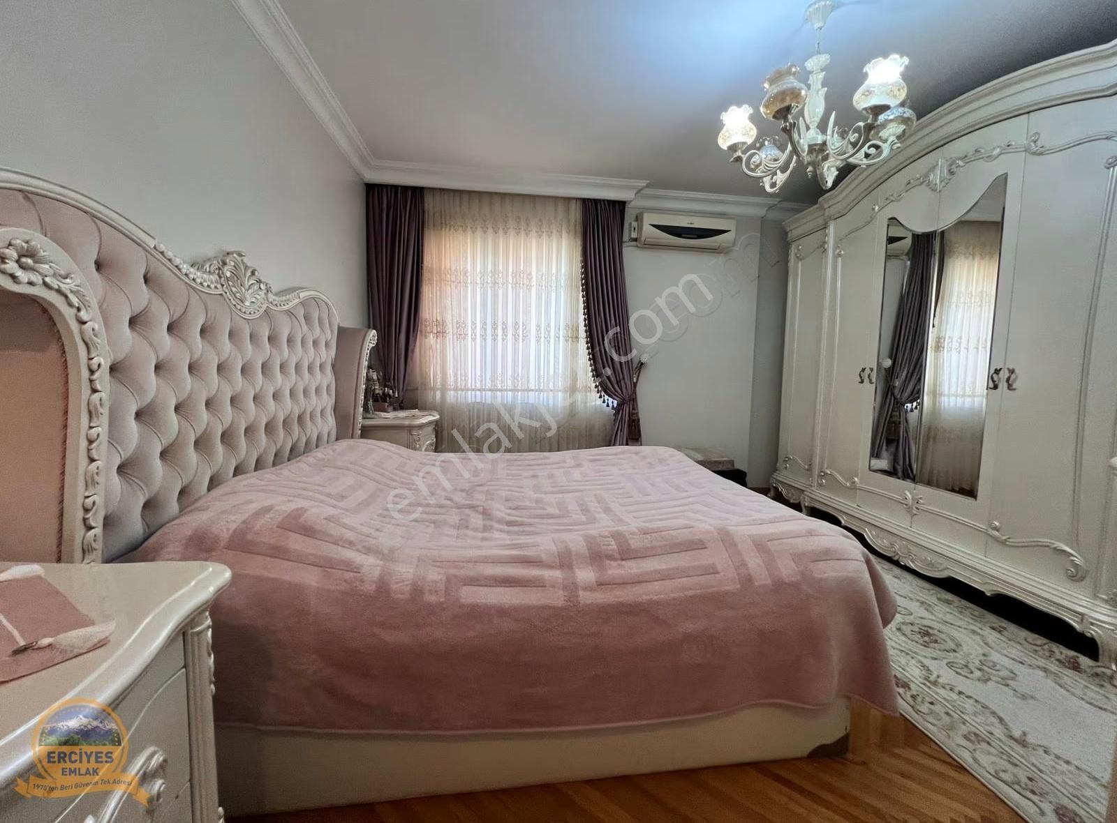 Erciyes'den Erenköy'de Katta Tek 4+1 Balkonlu, Ebeveynli 200 M² - Görsel 30