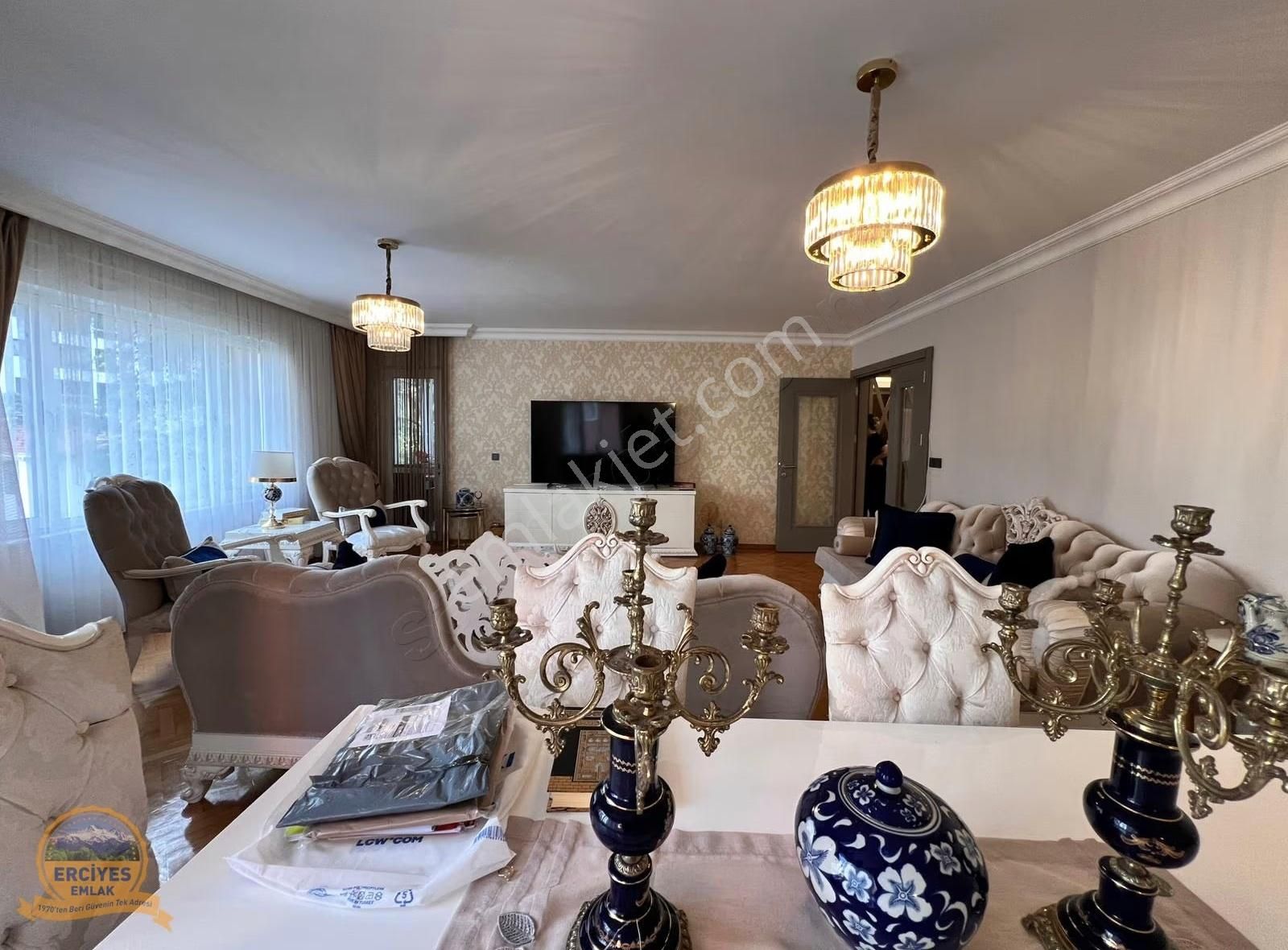 Erciyes'den Erenköy'de Katta Tek 4+1 Balkonlu, Ebeveynli 200 M² - Görsel 16