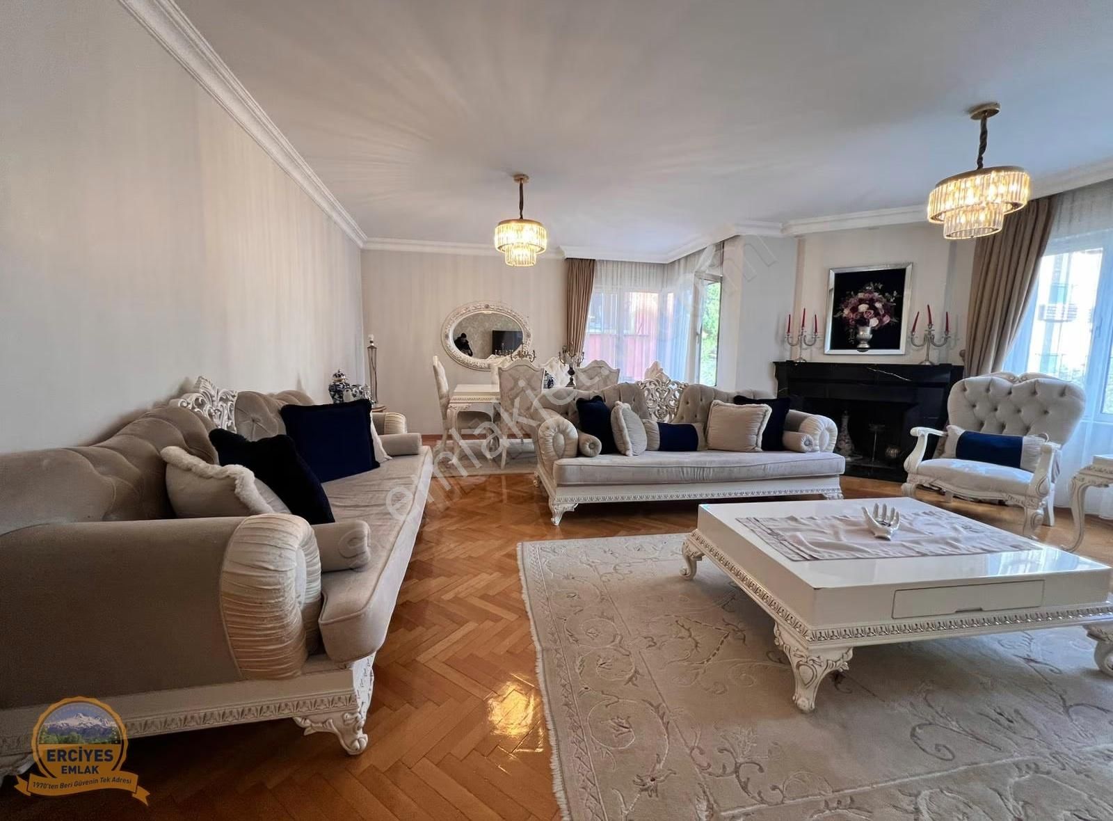 Erciyes'den Erenköy'de Katta Tek 4+1 Balkonlu, Ebeveynli 200 M² - Görsel 24