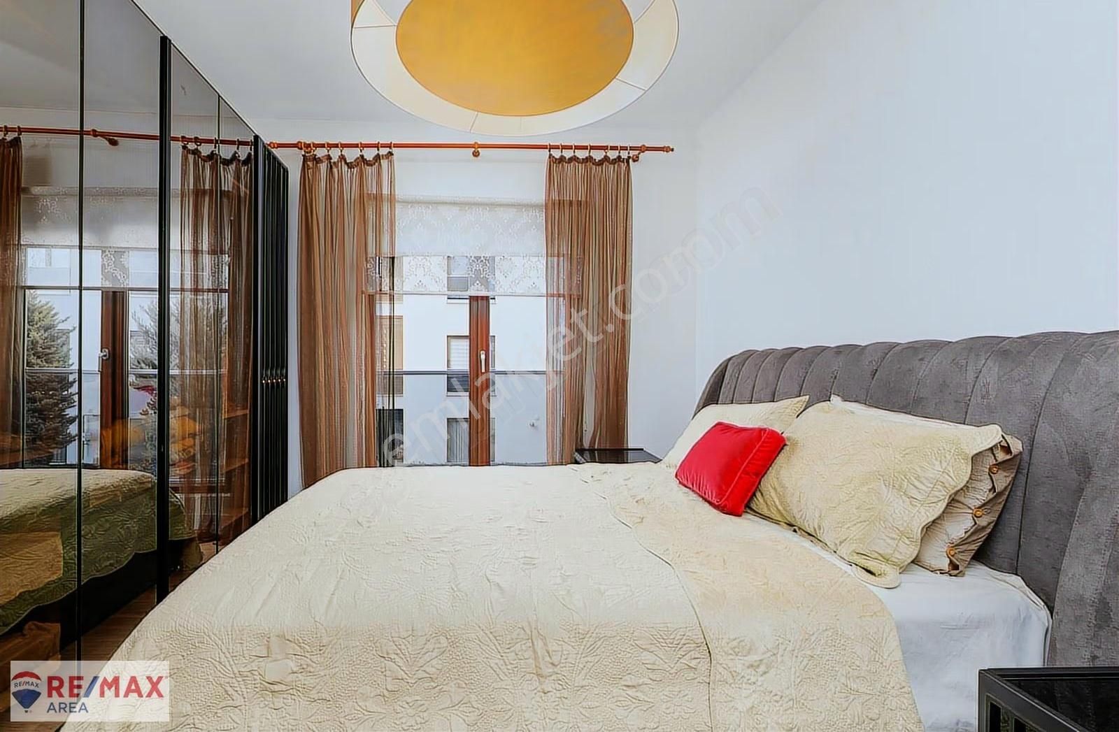 Remax Area Dan Balat Site İçi Eşyalı Kiralık 3+1 Bahçeli Daire - Görsel 15