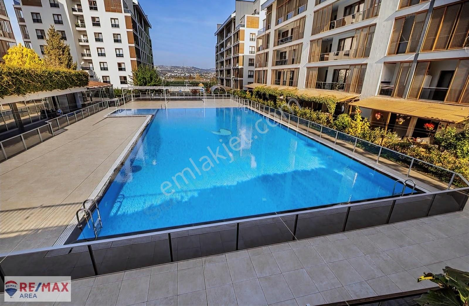 Remax Area Dan Balat Site İçi Eşyalı Kiralık 3+1 Bahçeli Daire - Görsel 18