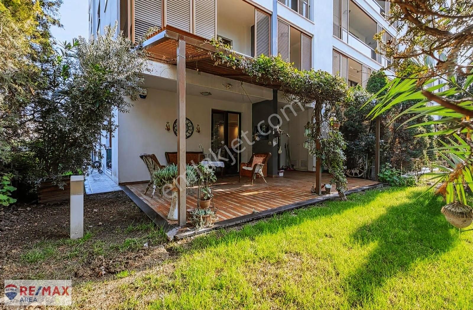 Remax Area Dan Balat Site İçi Eşyalı Kiralık 3+1 Bahçeli Daire - Görsel 7
