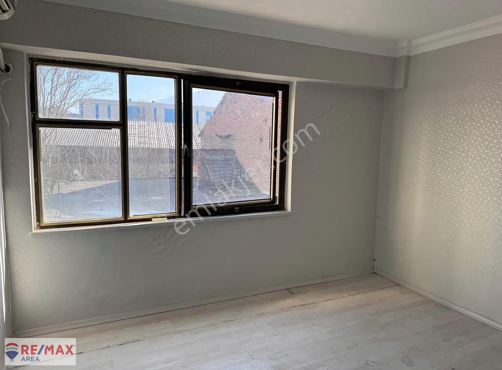 Remax Area Dan Cadde Üzeri Adliye Yanında Satılık Büro, Ofis - Görsel 10