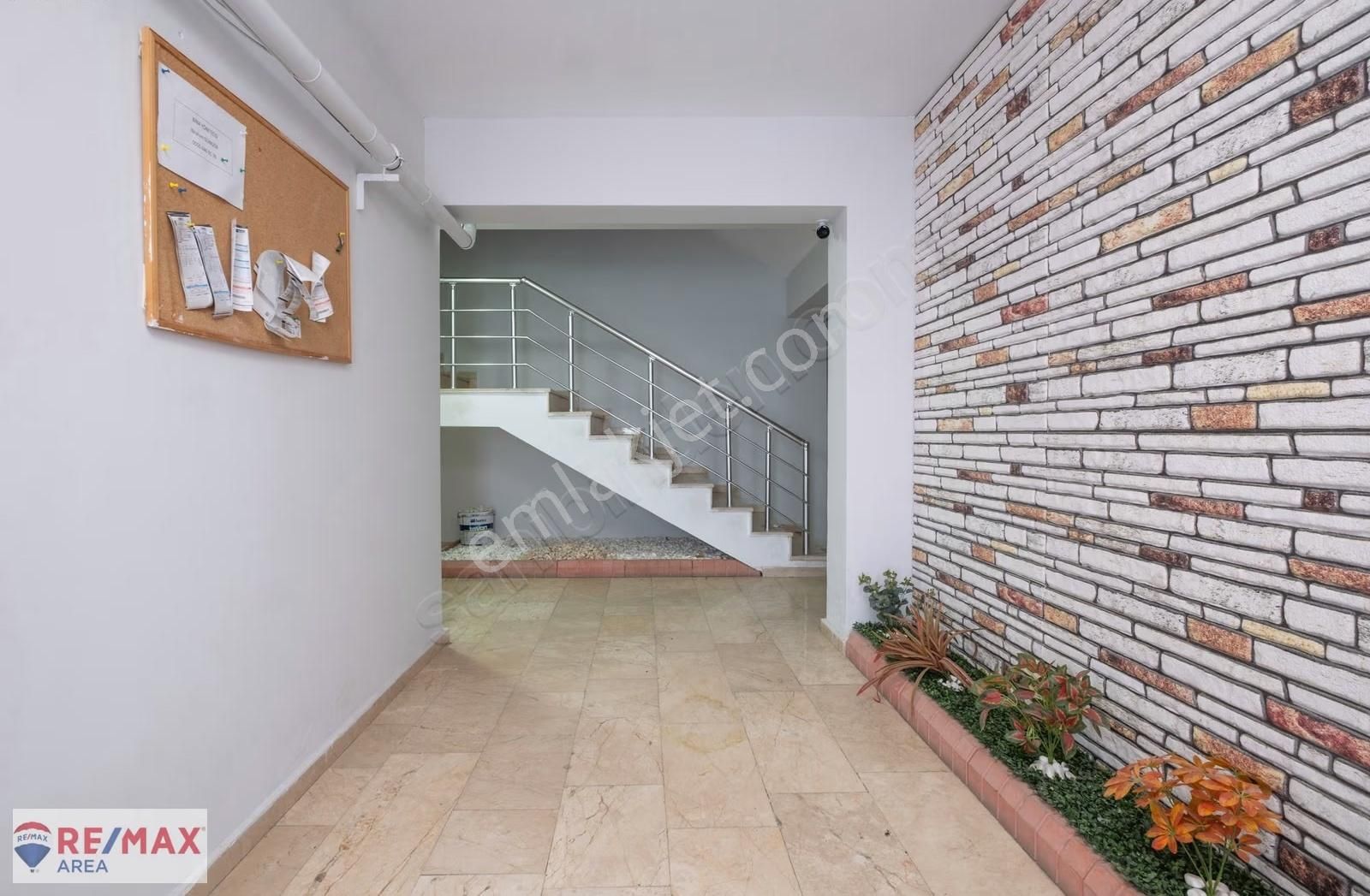 Remax Area Dan Balat Da Satılık 4+1 Geniş Teraslı Dubleks Daire - Görsel 15